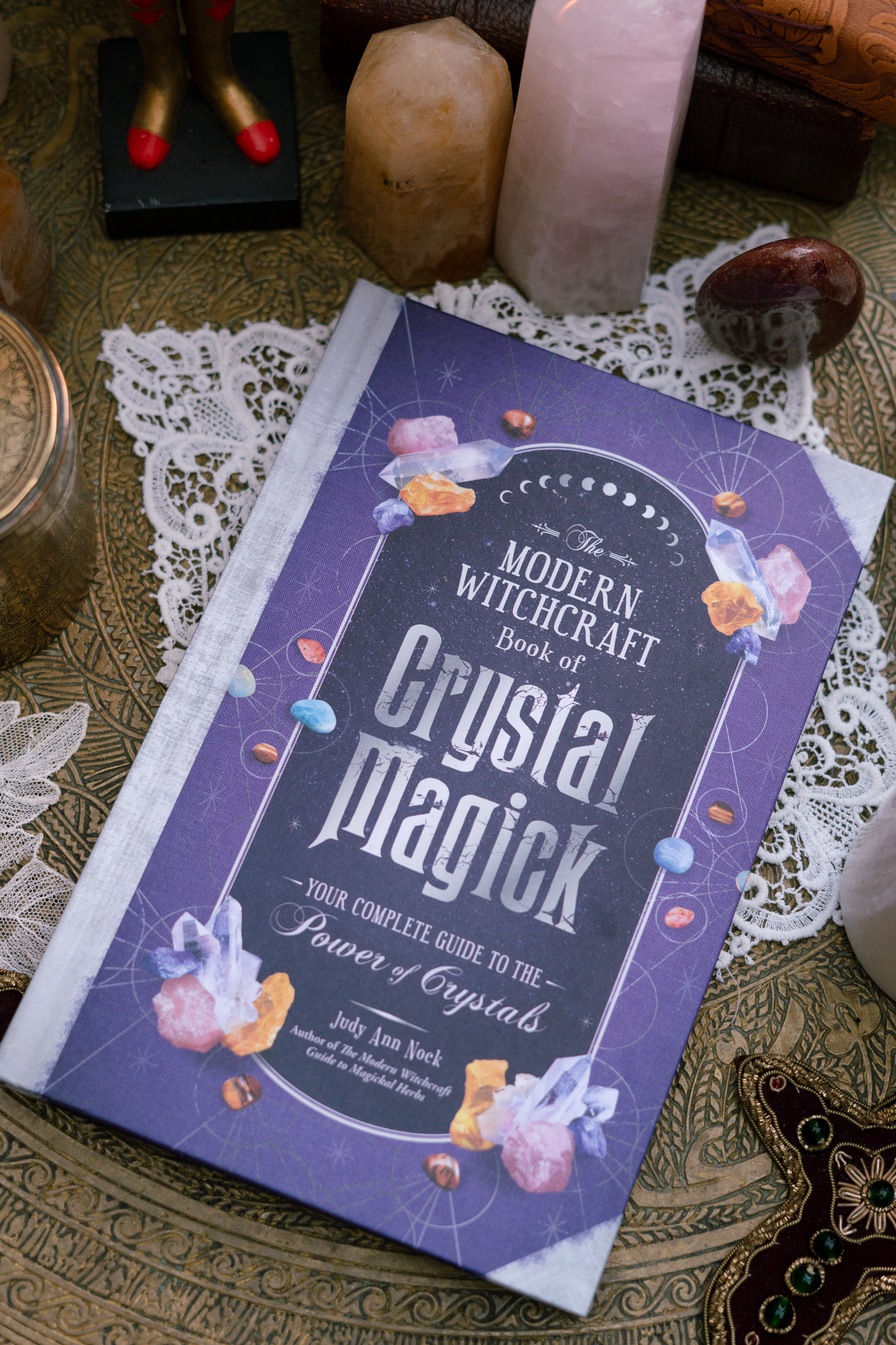 The Modern Witchcraft Book of Crystal Magick - Judy Ann Nock