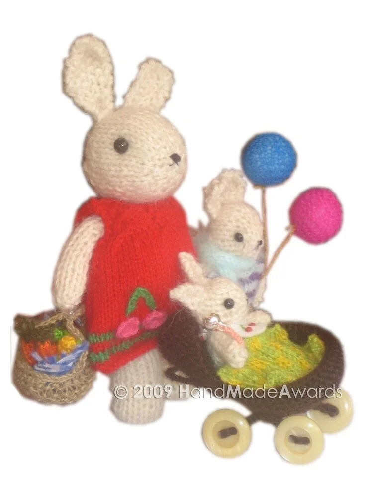 Mom BUNNY with her Basket of Vegetables knit PATTERN