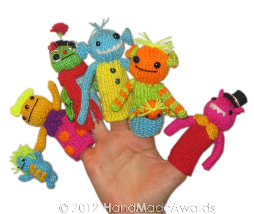 My MONSTERS from the Moon Finger PUPPETS knit PATTERN