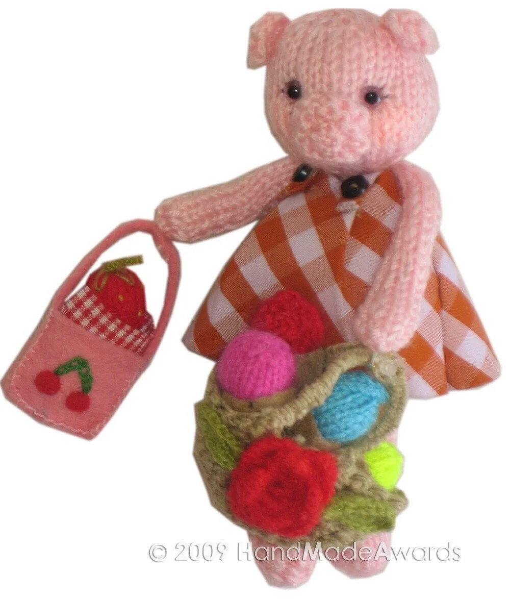 Lady PIG with Acorns Pdf Email Knit PATTERN
