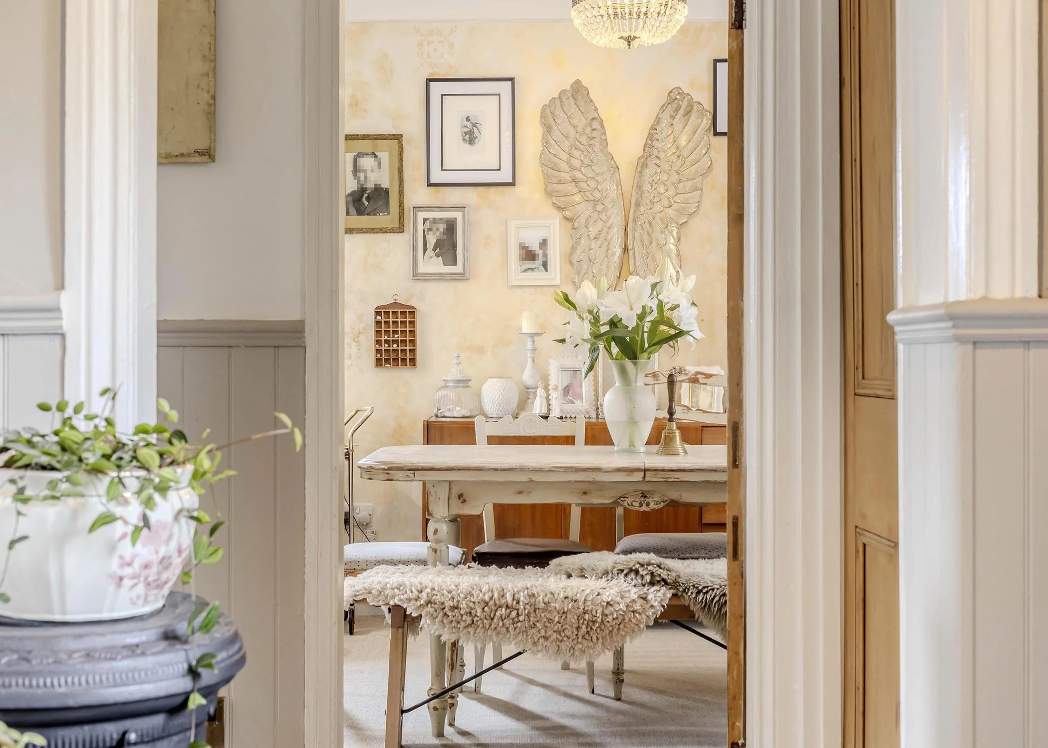 MID Dining room R1.jpg