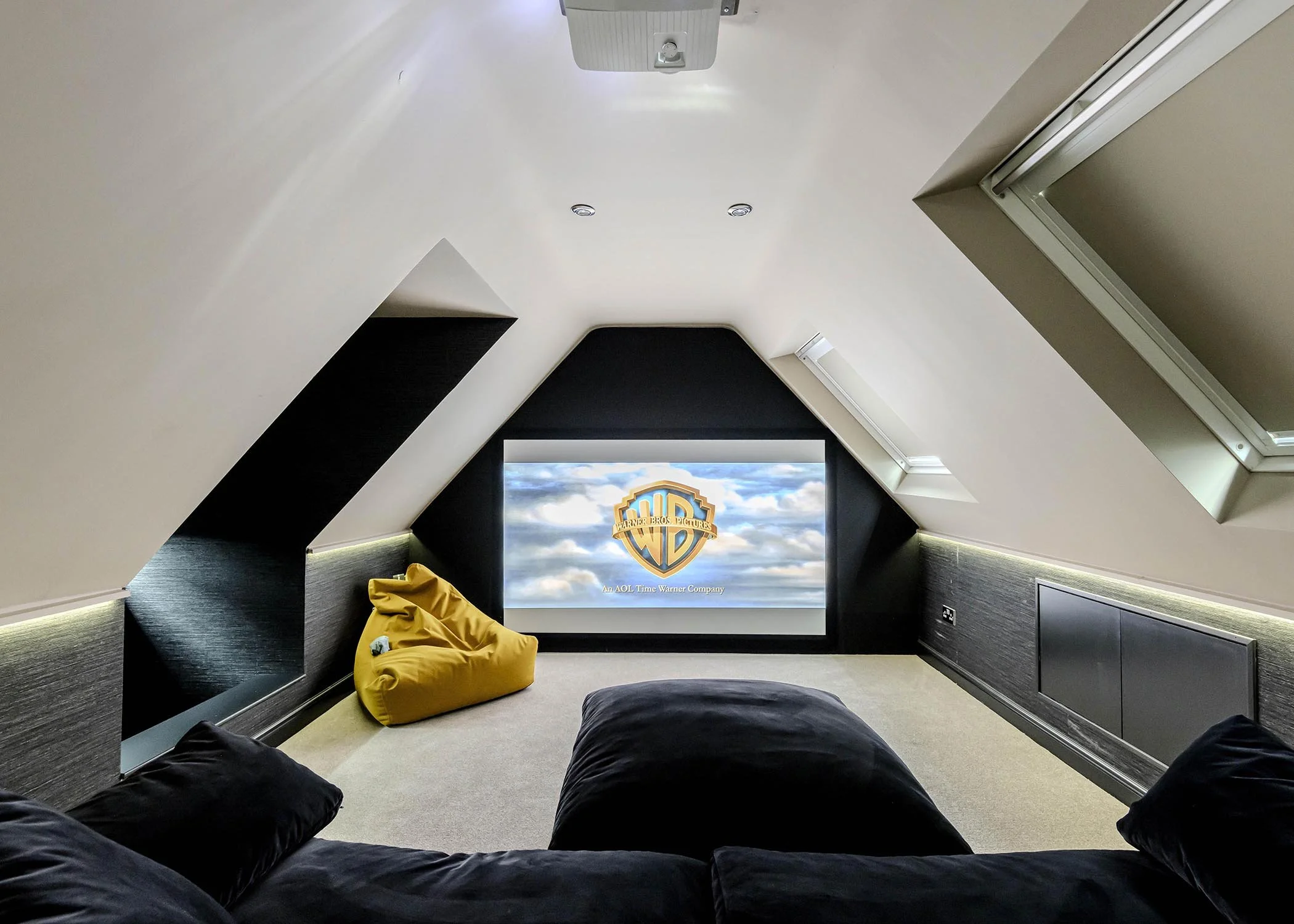 Games andor cinema room (5).jpg