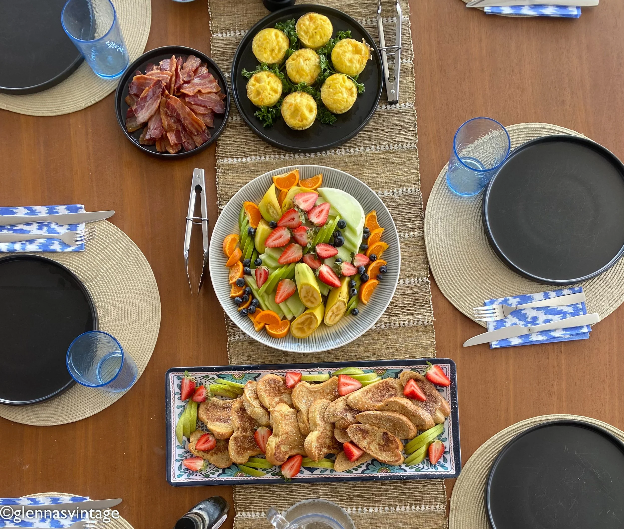 French toast breaky table.jpg