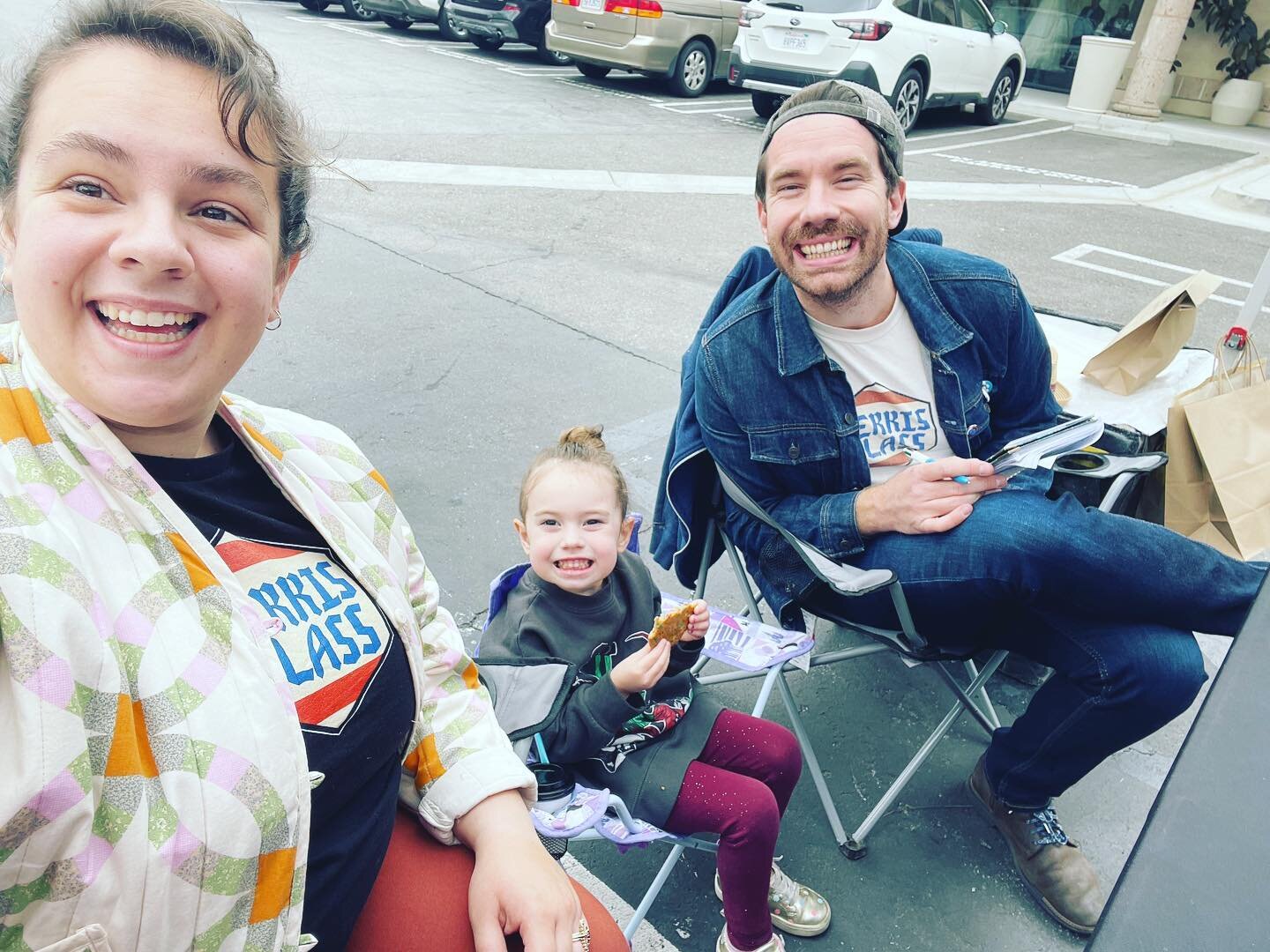 Another family day selling glass at @flowspaceoc ✨ Grateful to be out and about doing what we love with our favorite kiddo!!