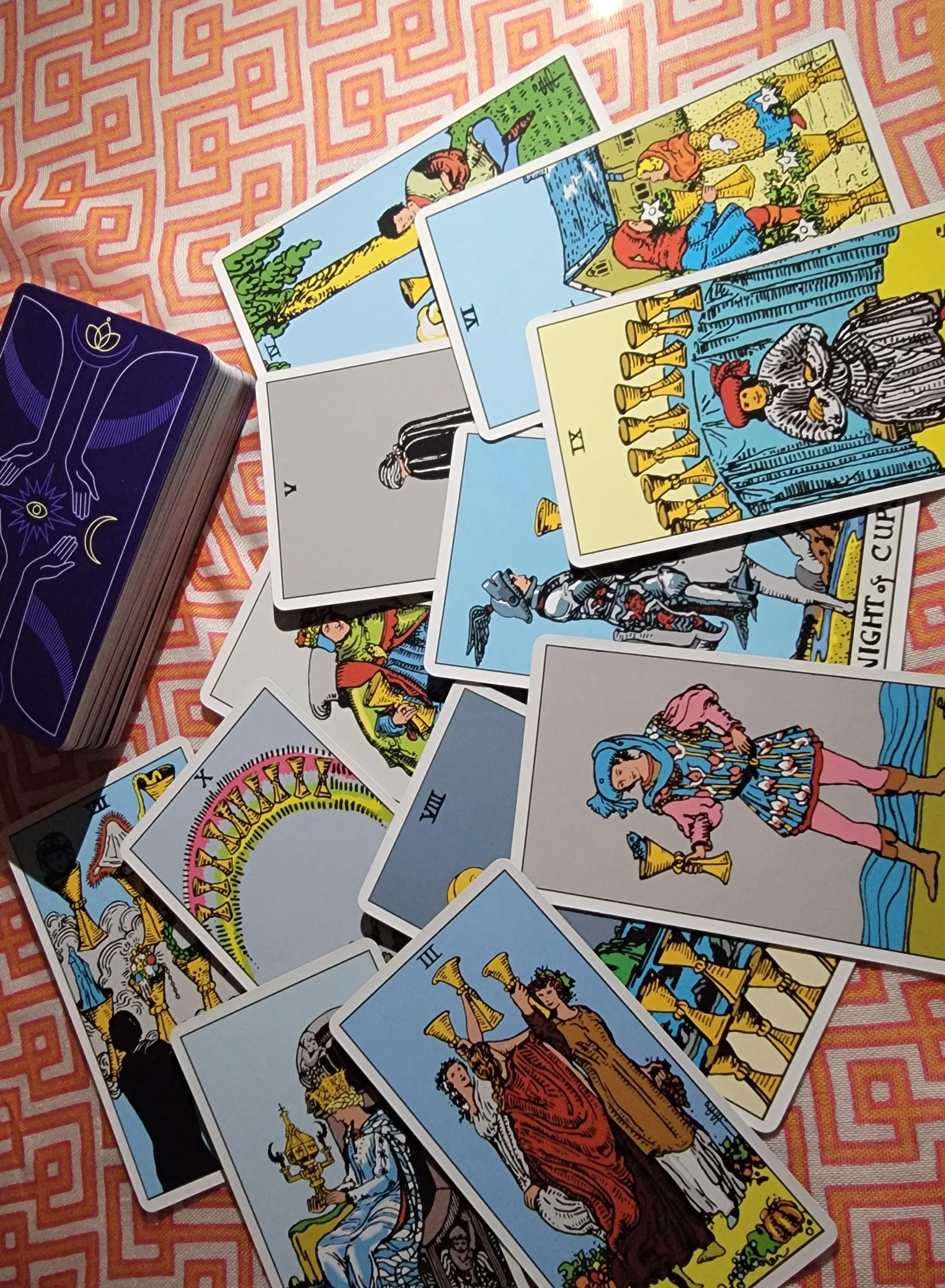How to Start a Tarot Card Reading Business