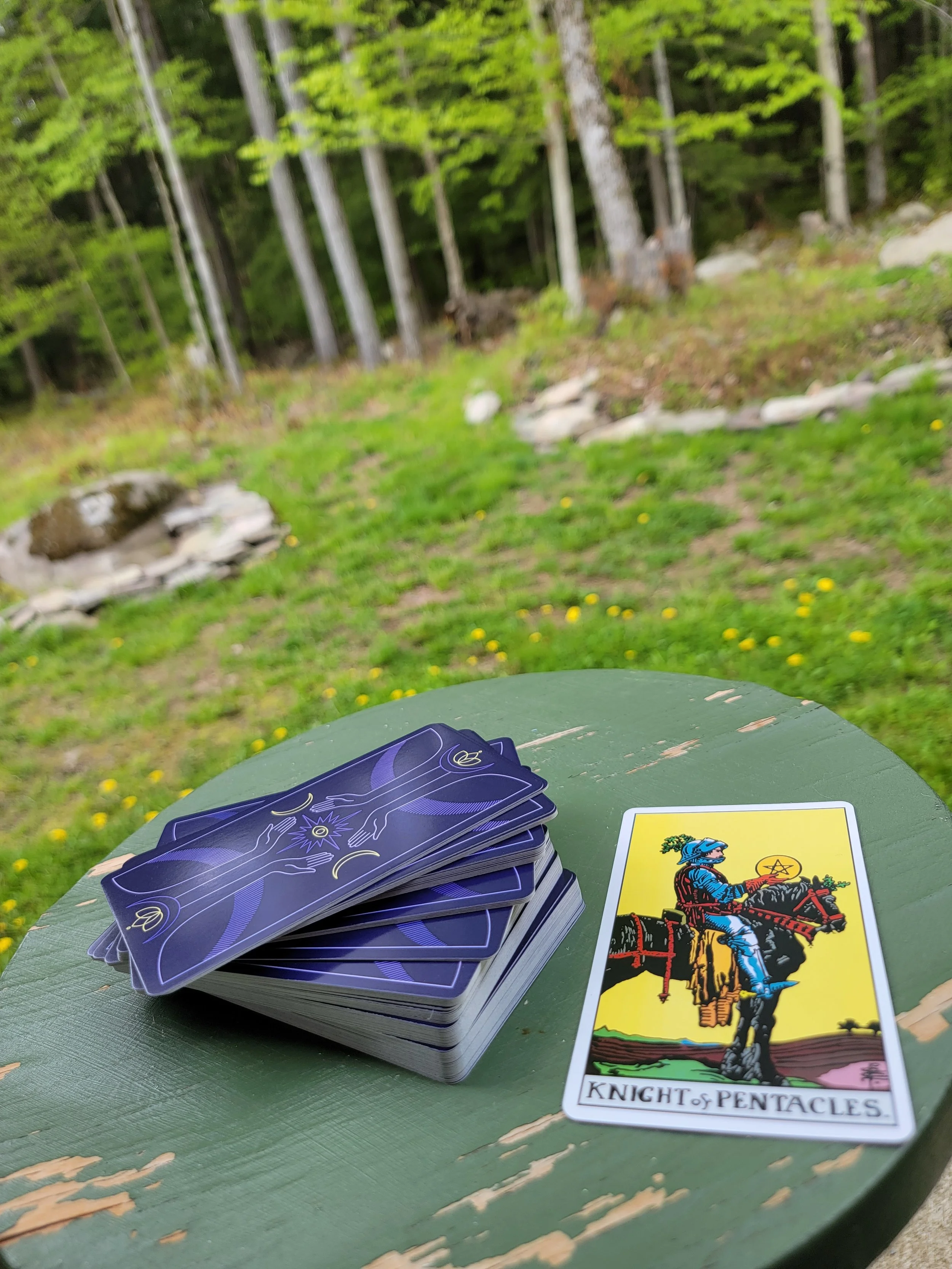 Introducing Yourself to a New Tarot Deck