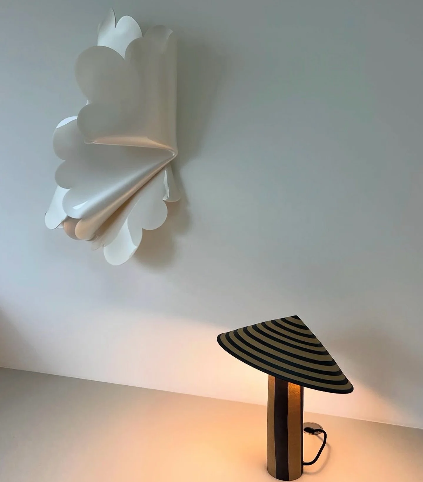 Nott St, Malvern
Featuring Scallop - Pearl 02 from my ‘Periphery’ series ✨
@leah_hallis_design 
@create.interiors.studio