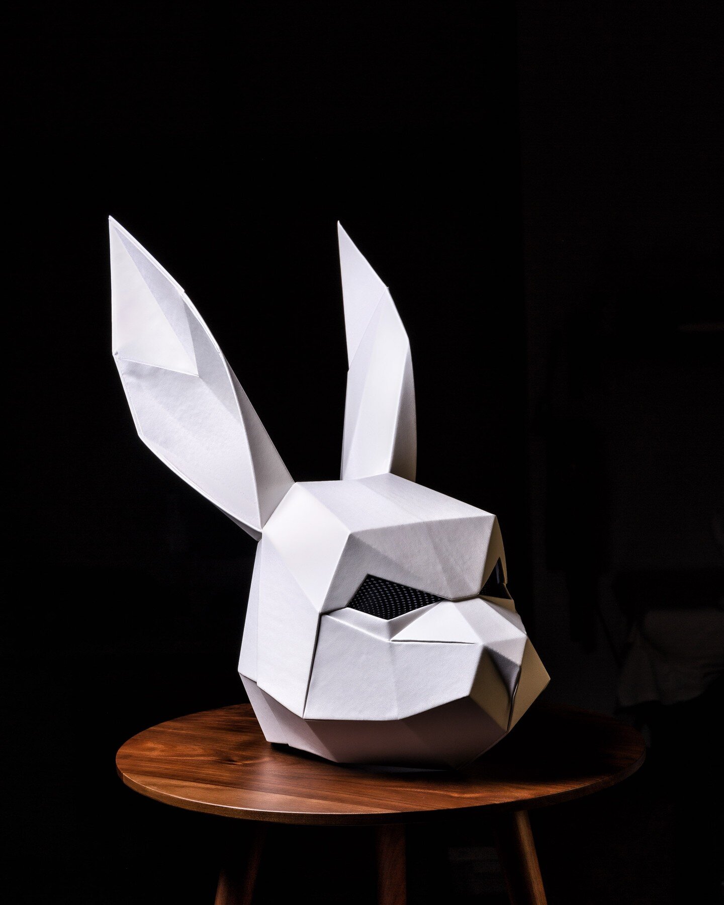 Custom Low Poly Rabbit Mask for @themagiciansstudylv

Faux leather vinyl on stiff paperboard 
Custom 3D printed mesh eyes 

#mask #3dprinting #rabbit #magiciansstudylv #lasvegas #vegas