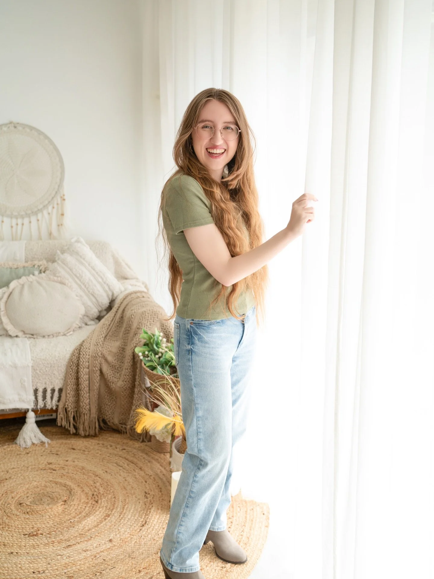 Excited to share that I am now represented by @zebedeetalent for acting, modelling, and media 💜

I&rsquo;m so grateful to be part of such a kind and inclusive community and can&rsquo;t wait to see what adventures this opportunity leads to 💐 

Agent