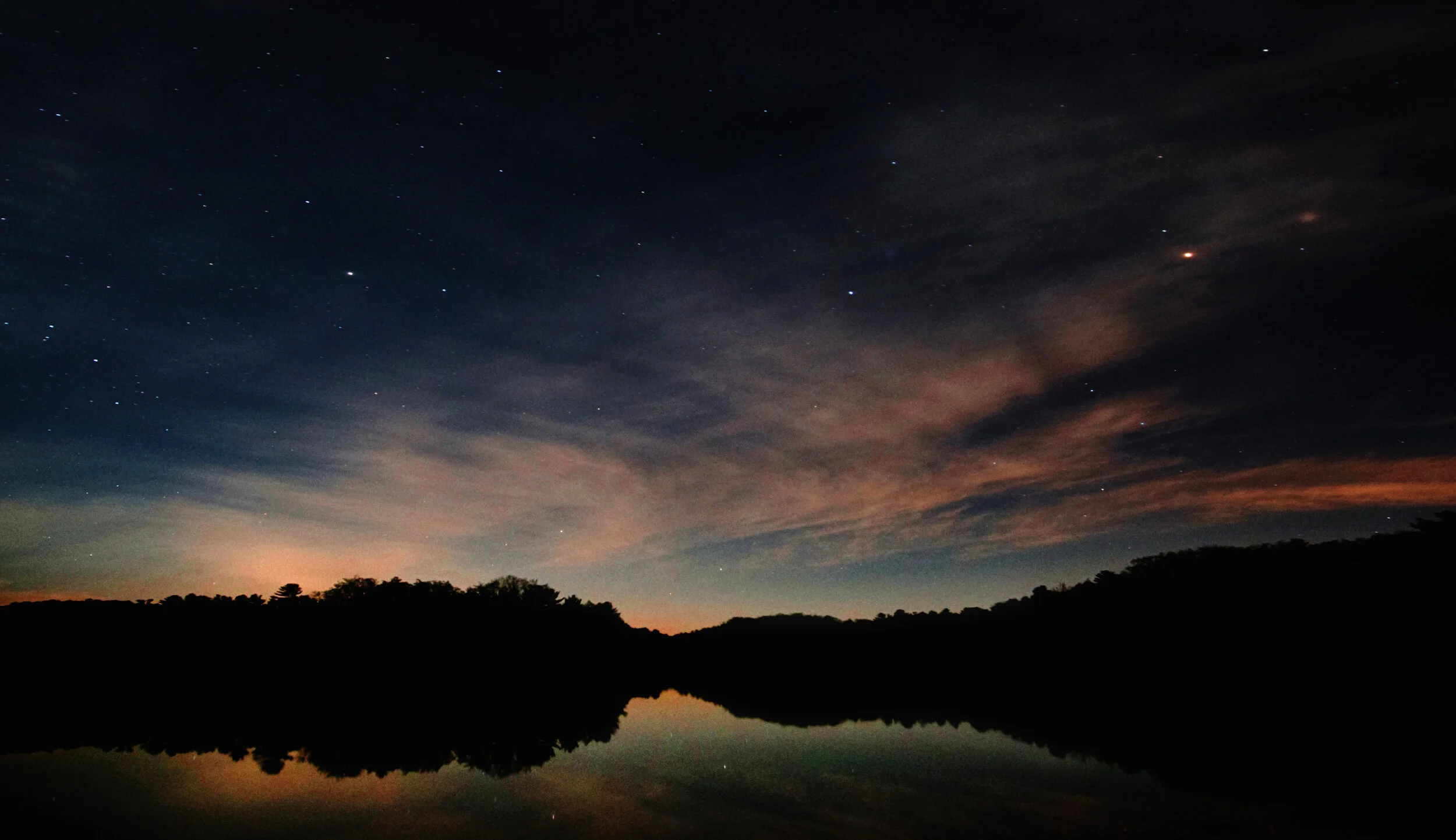 pano_lake_at_night.jpg