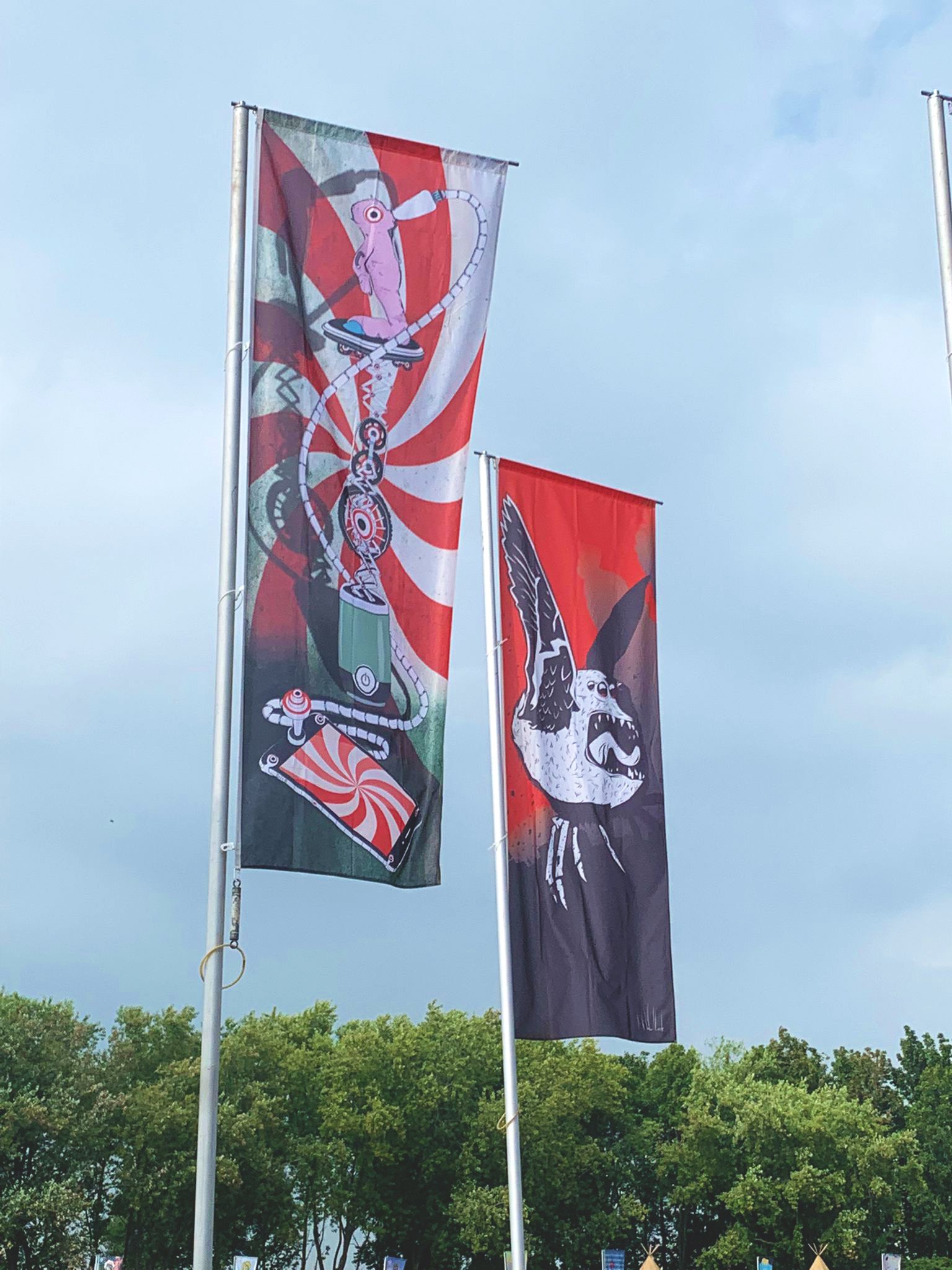 WOL75_Artist_Lowlands_vlag_Lowlands_Flag_2022 Selected_design-version 3.jpg