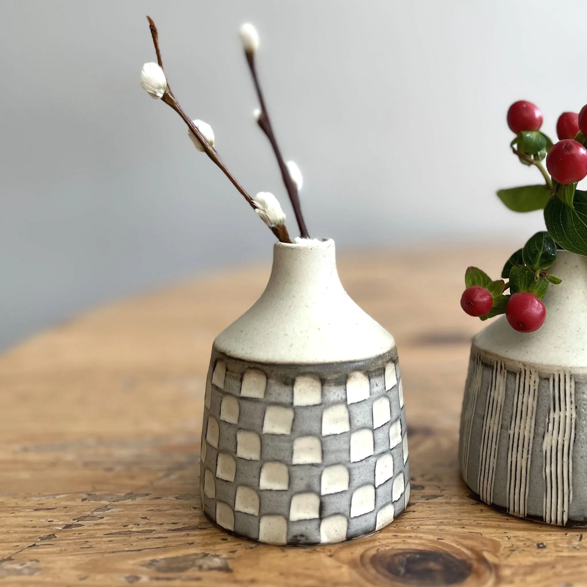 Bud Vase- Kazari bori 'Ichimatsu''