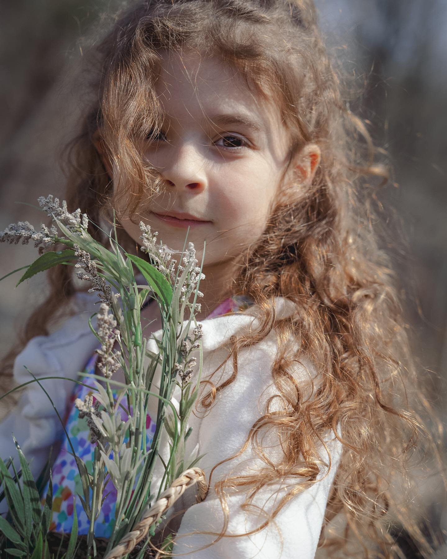 Garden portrait sessions anyone? The new garden area is the perfect setting for your spring shoots! This is great for a simple shoot that keeps everyone entertained. 
&bull;
Want an adult spin on it? How cool would this area be for a couple&rsquo;s s