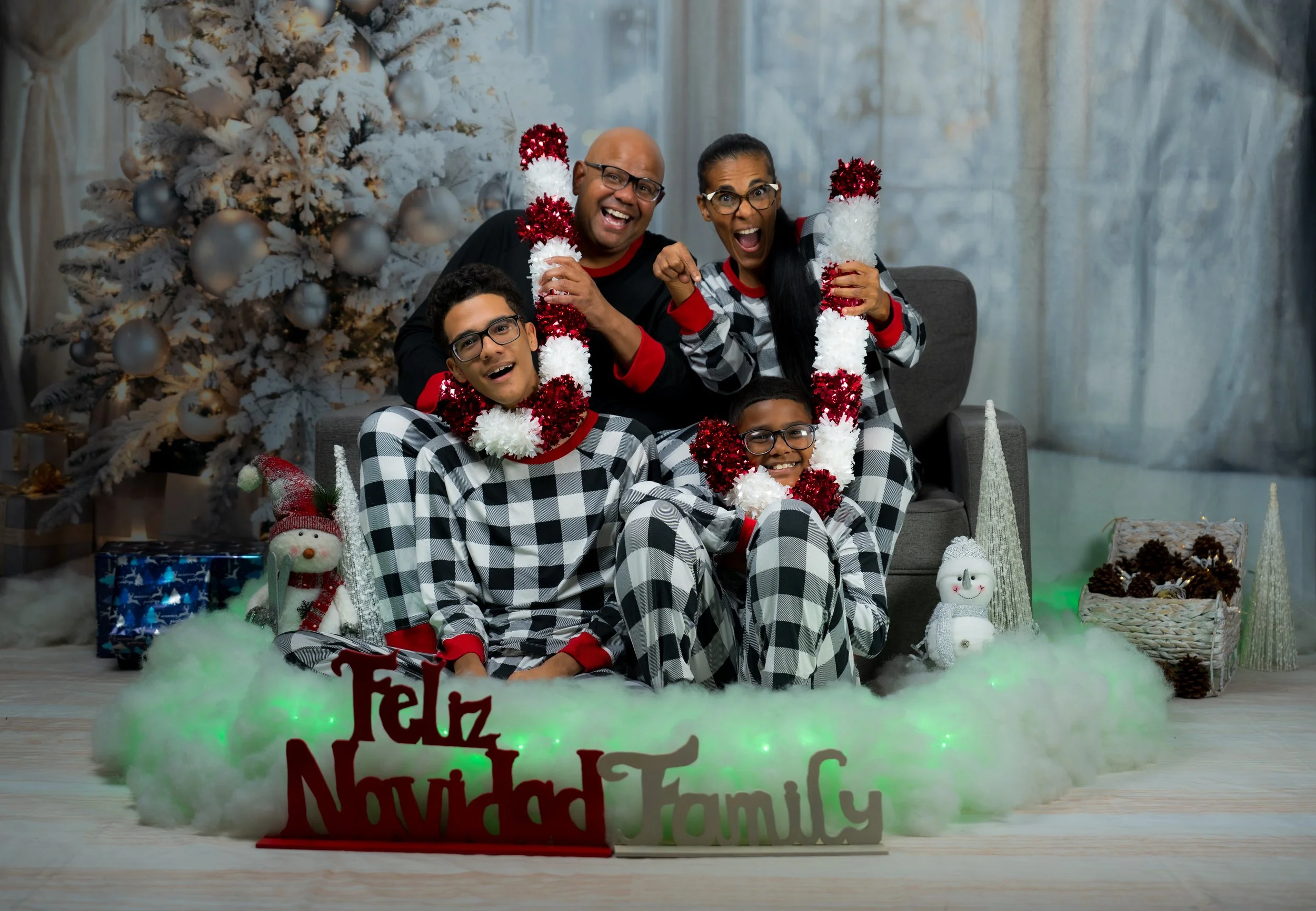 Sesión Navidad Fam. Diaz Solis 2025-049.jpg