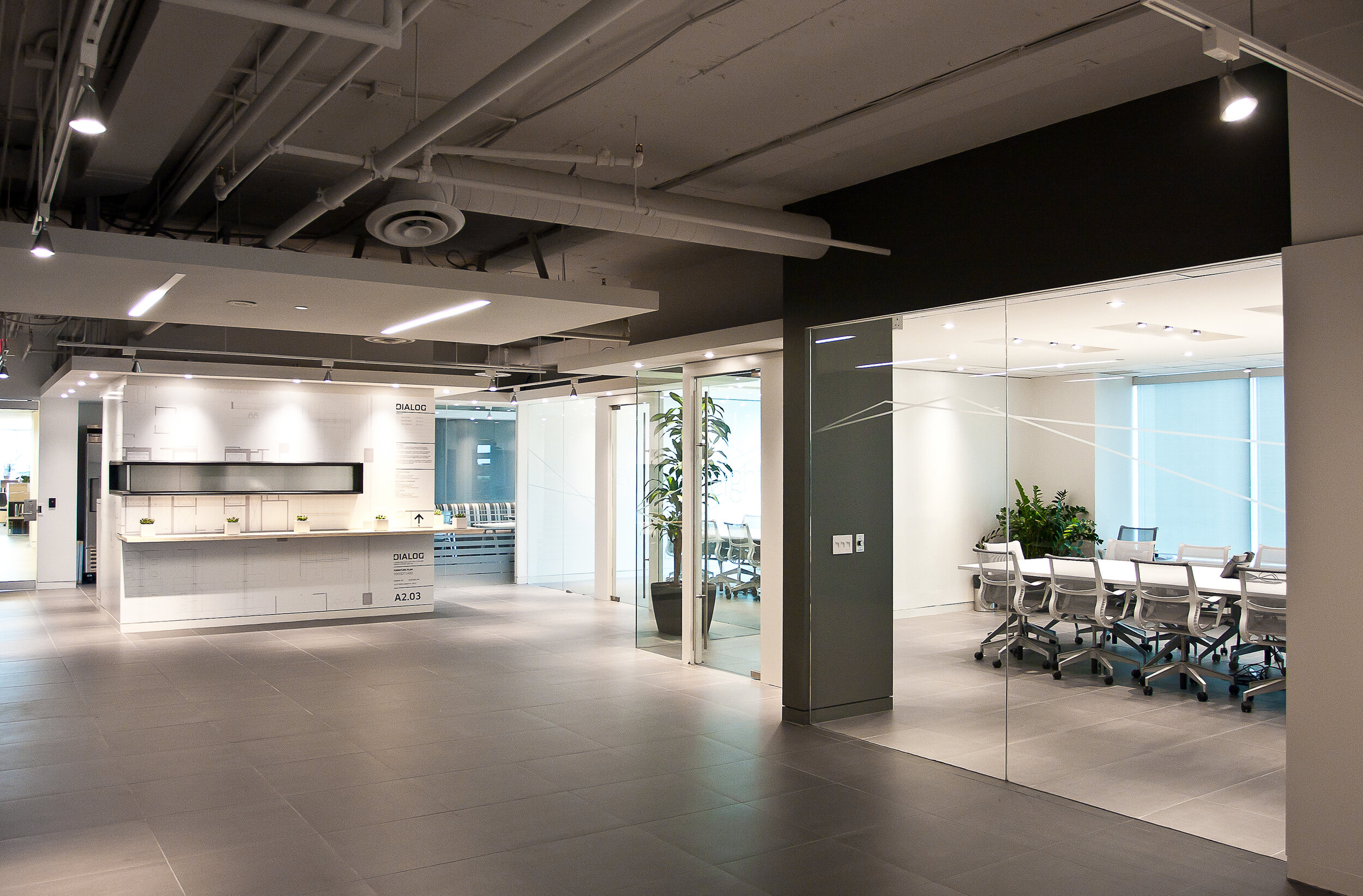 DLG Lobby-8_web.jpg