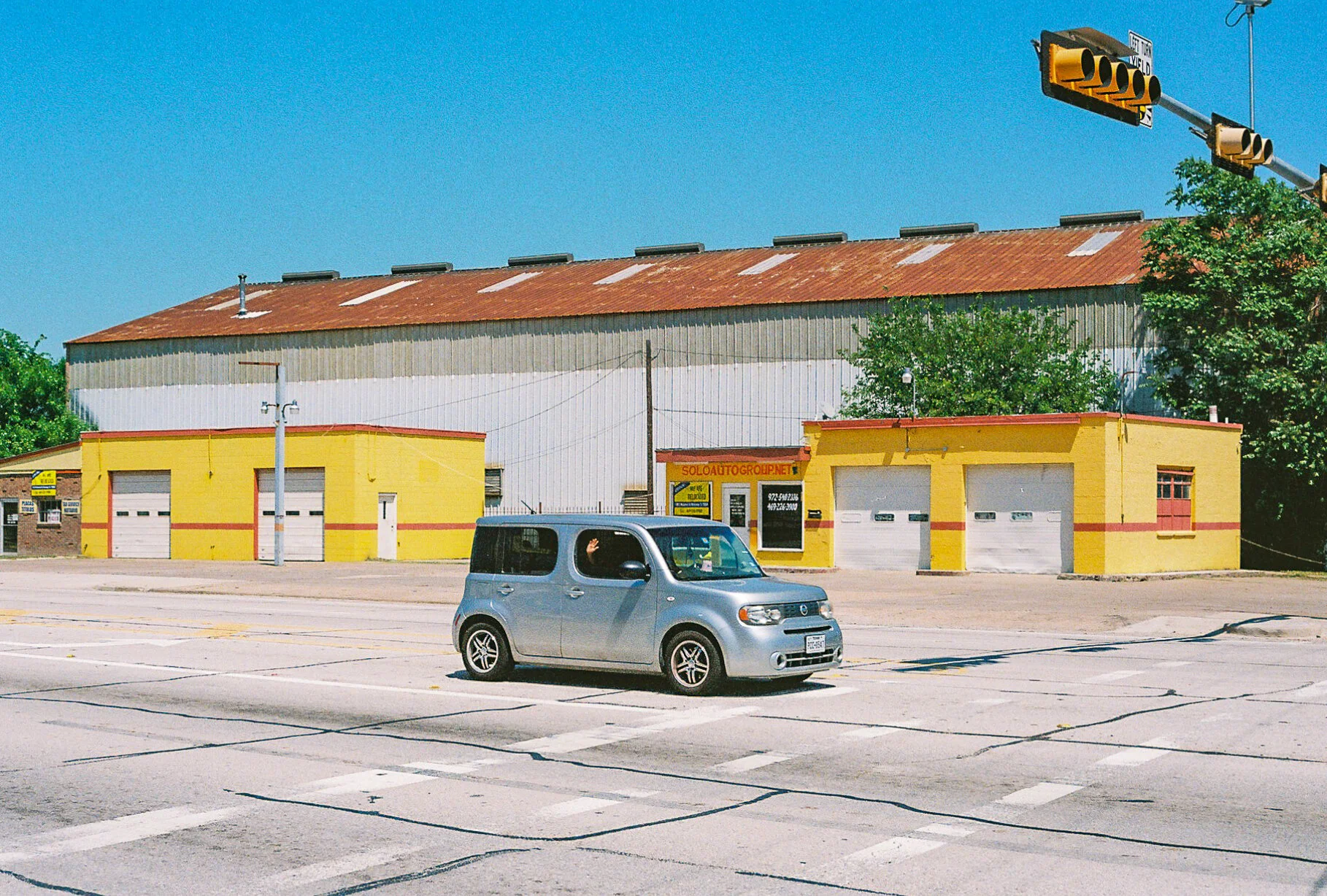 Stuck In The Middle - McKinney, Texas - Contax G1