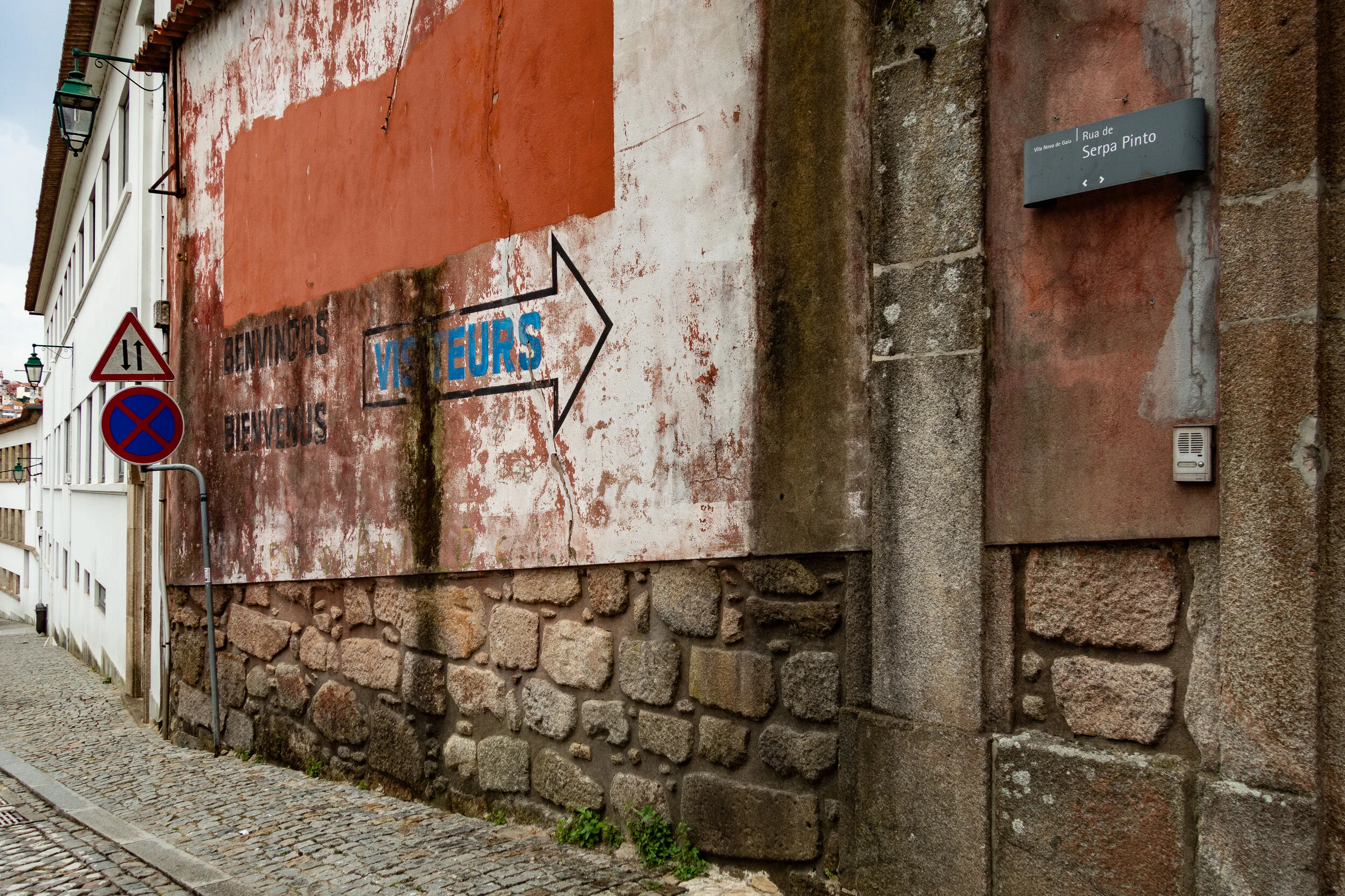One Way - Porto, Portugal - Sony RX100-II