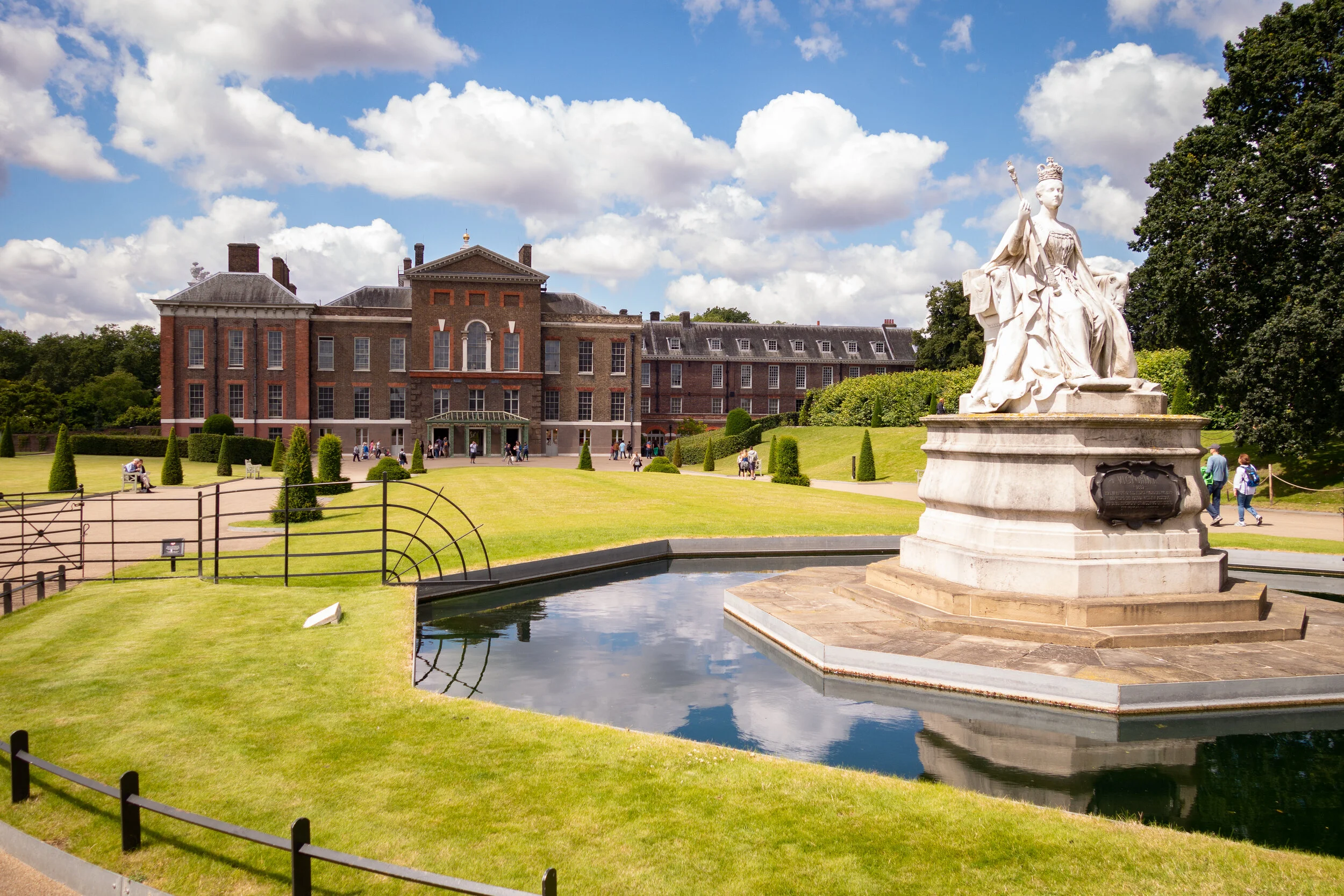 Kensington - London, England - Sony RX100-II