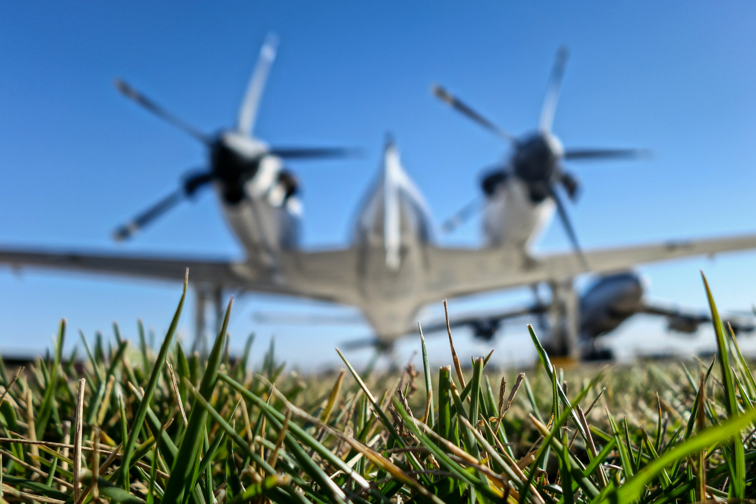 Starship In The Grass - Wichita, Kansas - Sony RX100-II