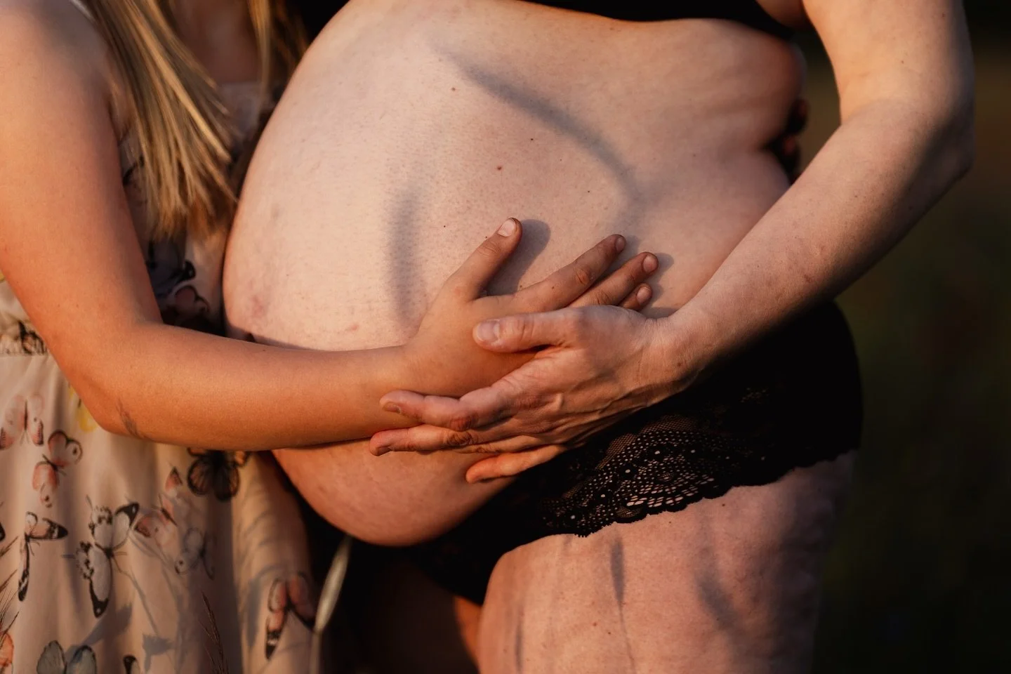 Wer mir schon eine Weile folgt, wei&szlig;, dass ich kein Mensch vieler Worte bin. Schreiben liegt mir einfach nicht. Daher wird es wohl noch einen Moment dauern, bis ich Fotos meiner Geburtsreportagen posten werde. Dazu w&uuml;rde ich so gerne ein k