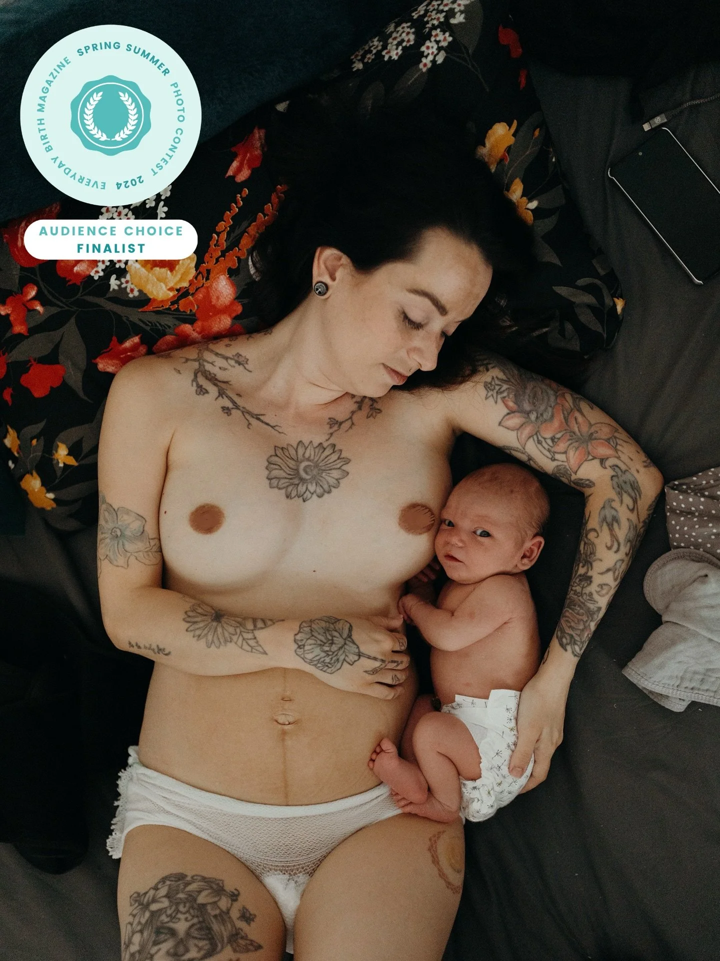 &bdquo;Postpartum&ldquo; &ndash; ein Bild, das f&uuml;r mich so viel Gef&uuml;hl, St&auml;rke und Neubeginn in sich tr&auml;gt. 💫
Im gleichen Wettbewerb im Fr&uuml;hling/Sommer 2024 hat es mein Foto unter die Finalisten in der Kategorie &bdquo;Publi