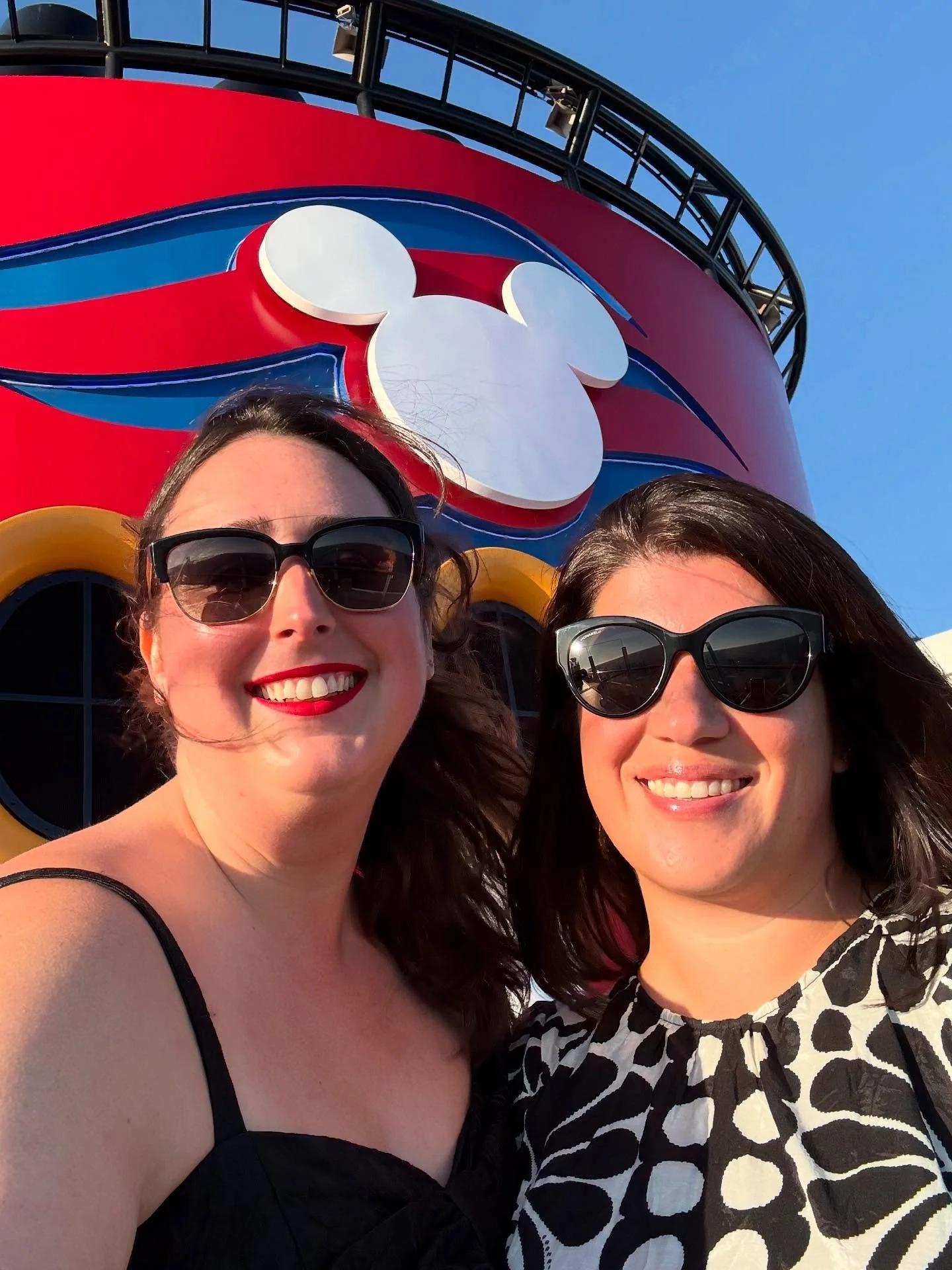 If I was gifted a cruise every time someone asked me if @disneycruiseline is only for families or couples, I&rsquo;d be living onboard 🚢 

There are so many adult only spaces (fyi you don&rsquo;t need to be in a couple to enjoy). I personally spent 