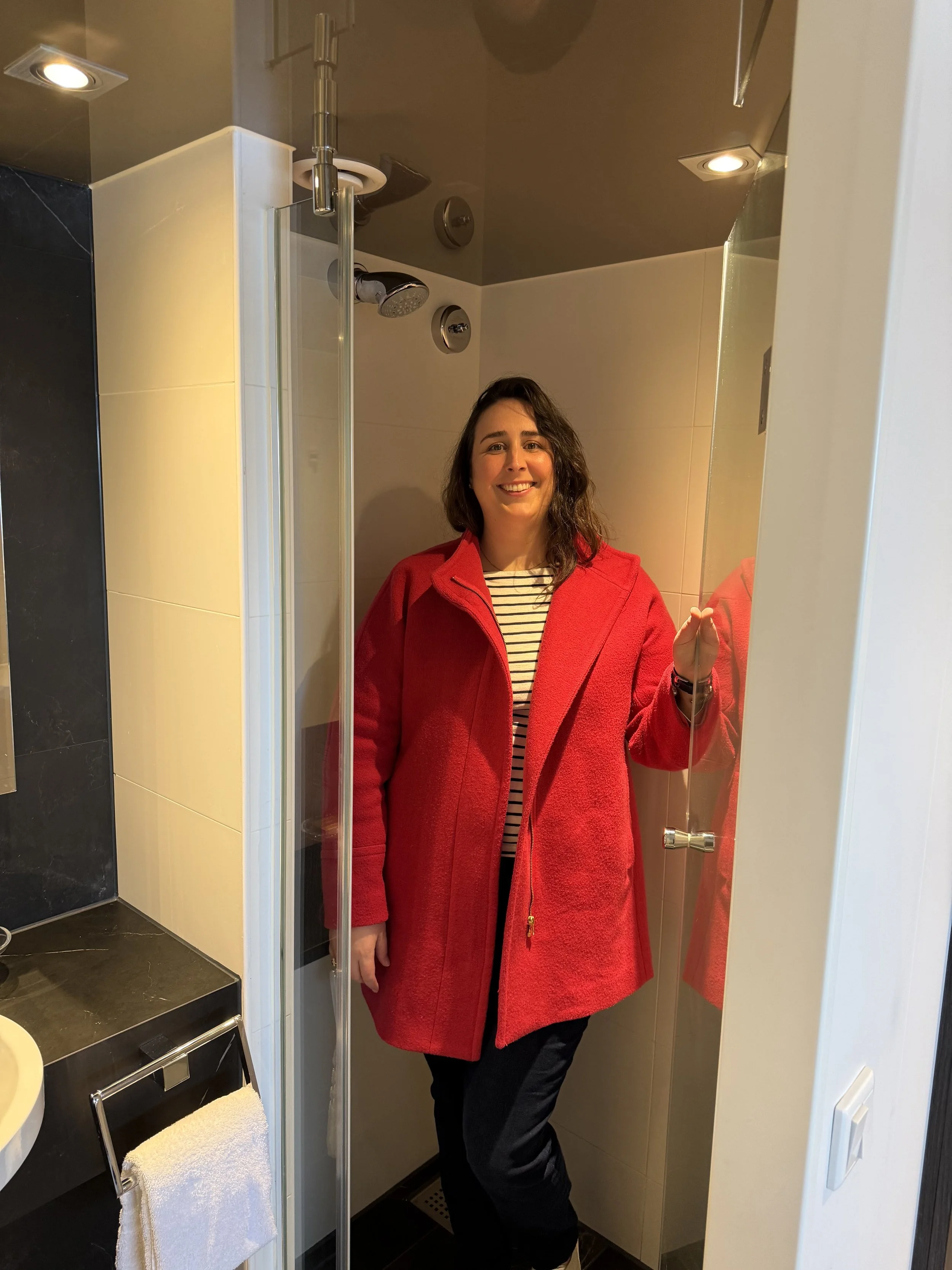 Shower Photo AMADEUS