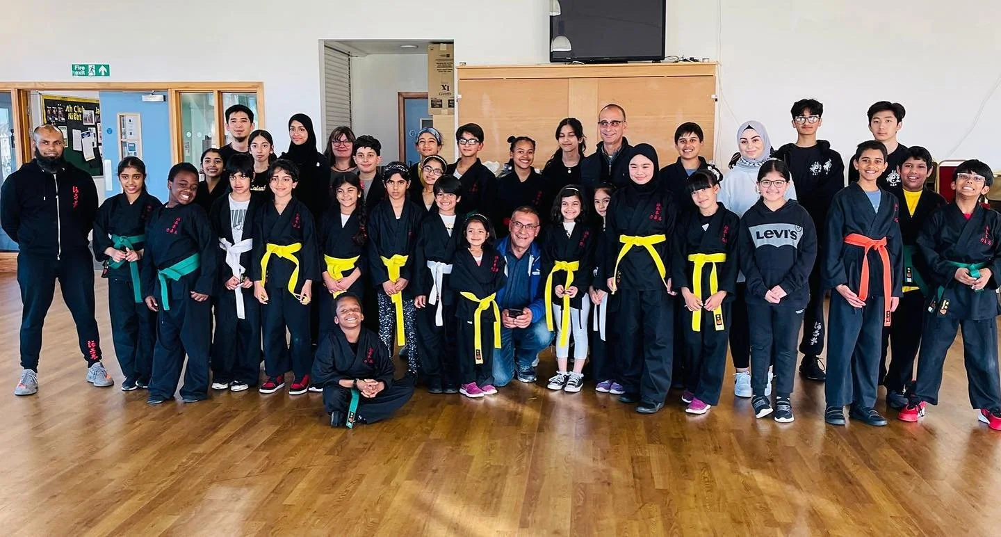 We had a visit from youth workers from 🇵🇸Palestine, Abid and Marwan. The children spent time asking them questions about Palestine and welcoming them to our Wing Chun class. @frenfordclubs @leannemohamad #thewingchunschool #frenfordclubs #palestine