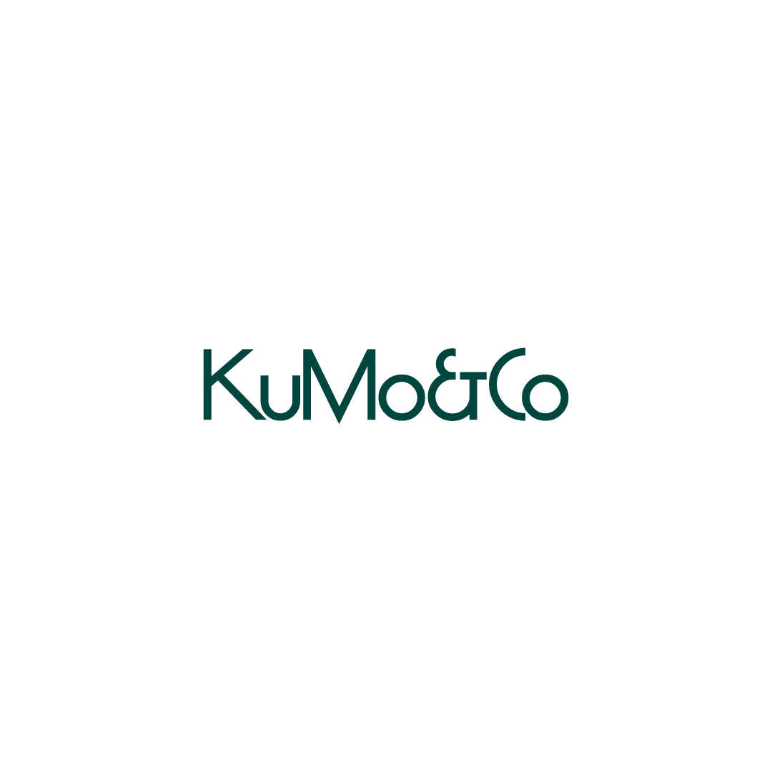 Logo with the text 'KuMo&Co' in stylized font