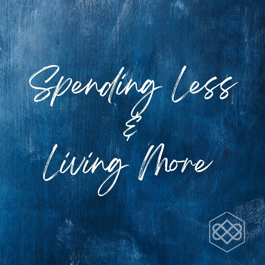 Episode 18: Spending Less &amp; Living More, an interview with @samjmj and her husband Rob on how they are debt free as a family with 14 kids! 

With rising costs due to *not* inflation (😉🙃) this is an interview you won&rsquo;t want to miss! 

Chec