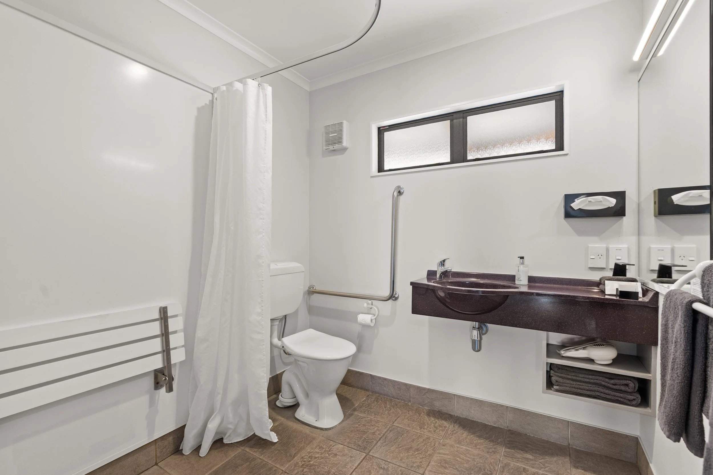 Access Studio Bathroom Murray Chisholm and Yvette Johnson.jpg