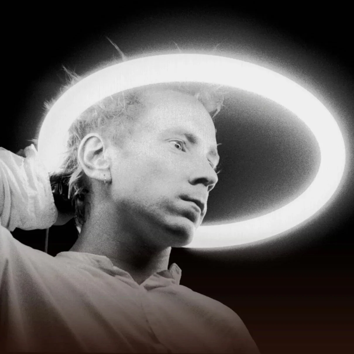 Sensemaking Through Photography: The Language of Light