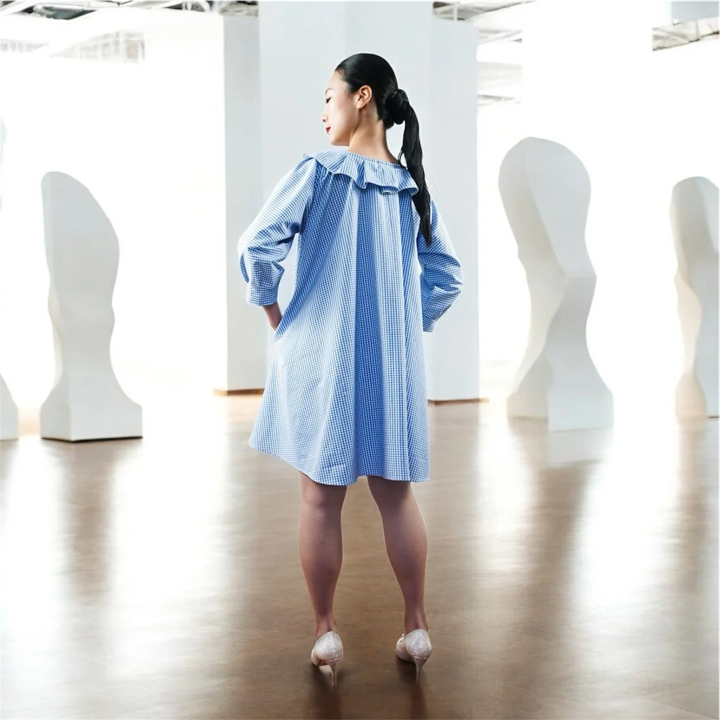 a dress that speaks chic simplicity π classic checks, feminine ruffles & forever charm β¨ shop it online
#ootd
#styleinspo
#effortlessstyle
#everydayelegance
#chicandsimple
#ginghamstyle
#modernclassic
#wardrobegoals
#timelessfashion
#stylecrush