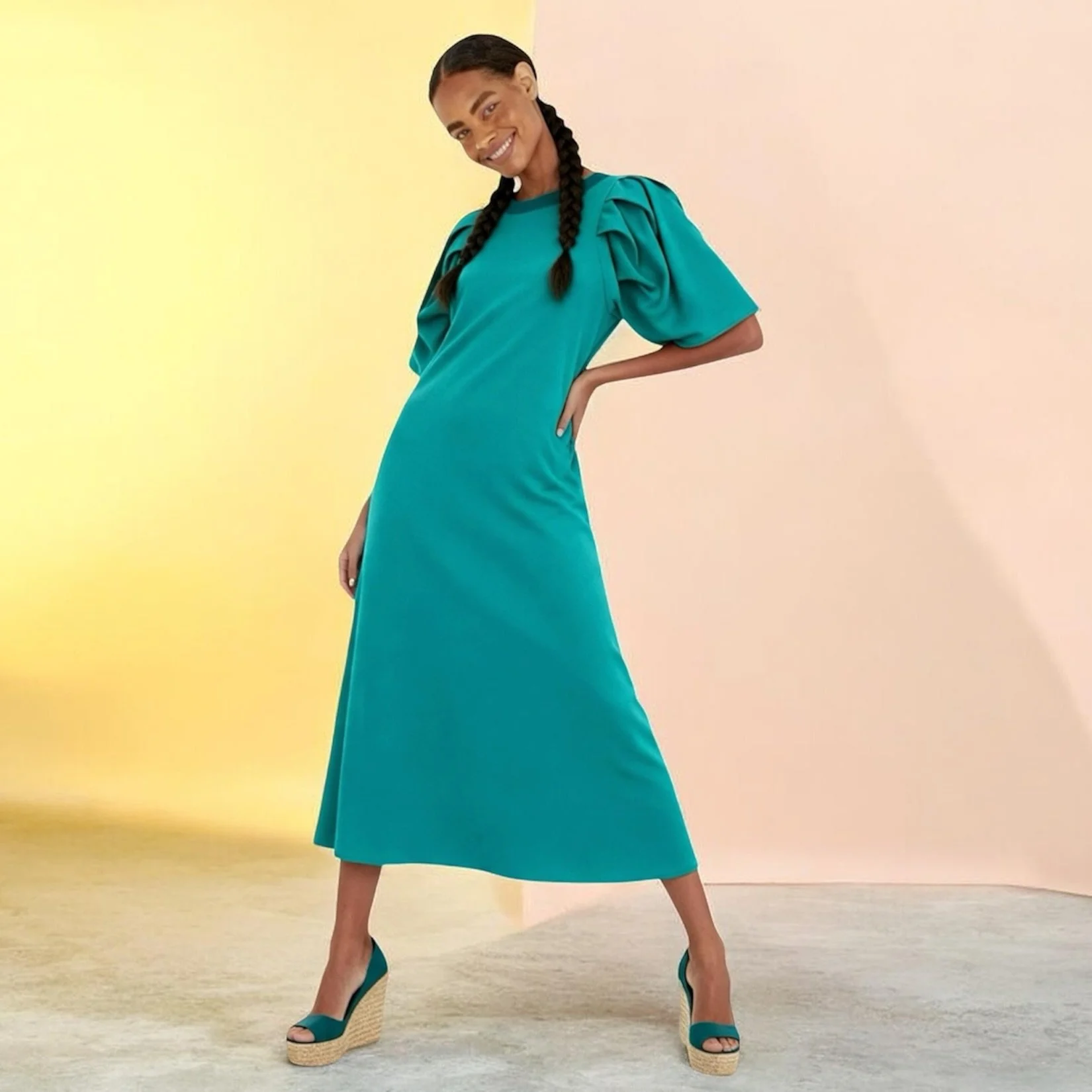 💚 Gathered sleeves, flowy knit midi, wedge-ready. Shop it now at wwwwrosinha.com.au or come try it on in-store at Shop 91 Johnston St, Collingwood ✨&rdquo;
Melbourne 

#TealDress #MidiDressStyle #CollingwoodFashion #OOTDInspo #ShopLocalMelbourne