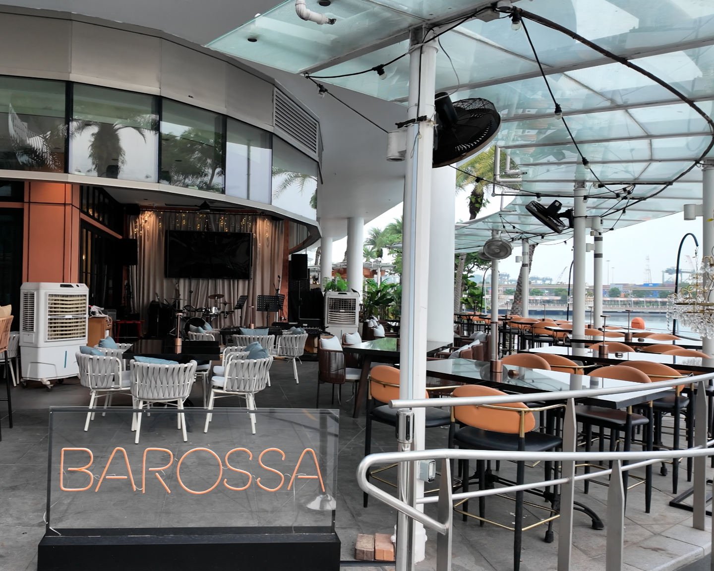 Barossa+Outdoor+Seating.png