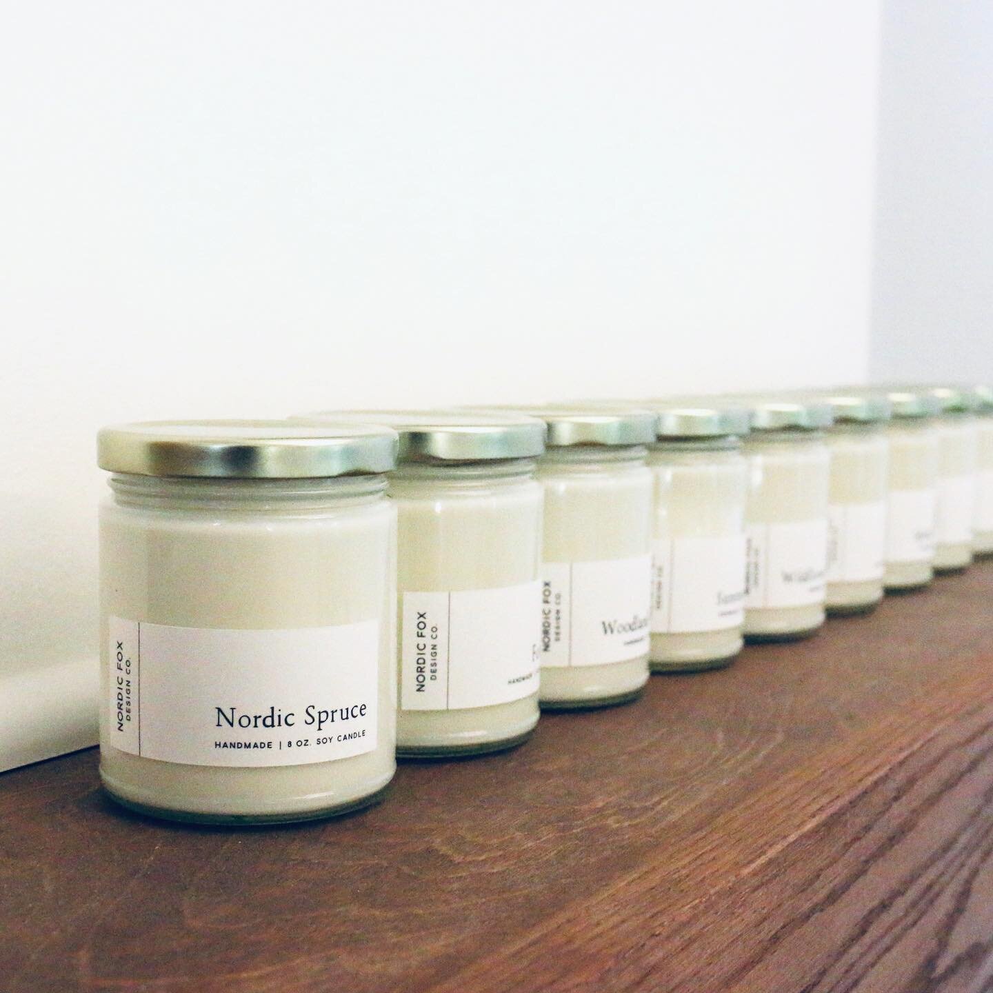 Soy candles with Scandinavian inspired scents, handmade in small batches at a farmhouse in Oregon. ✨ 
⠀⠀⠀⠀⠀⠀⠀⠀⠀
#scandinavian #scandinaviandesign #nordicshopping #handmadegoods #madeinoregon #oregoncity