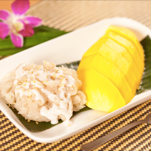 Thai mango sticky rice (khao neaw mamuang) at Siam Kitchen, halal dessert Singapore