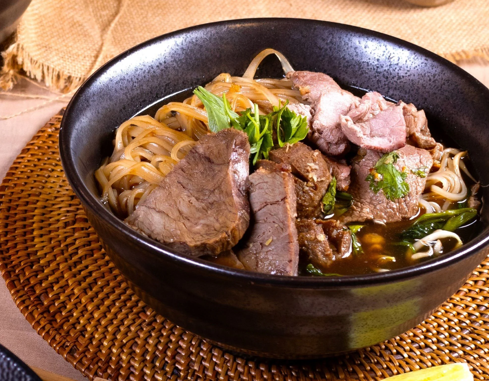 halal-noodles-singapore-siam-kitchen-Thai-Beef-Noodles-with-Sliced.jpg