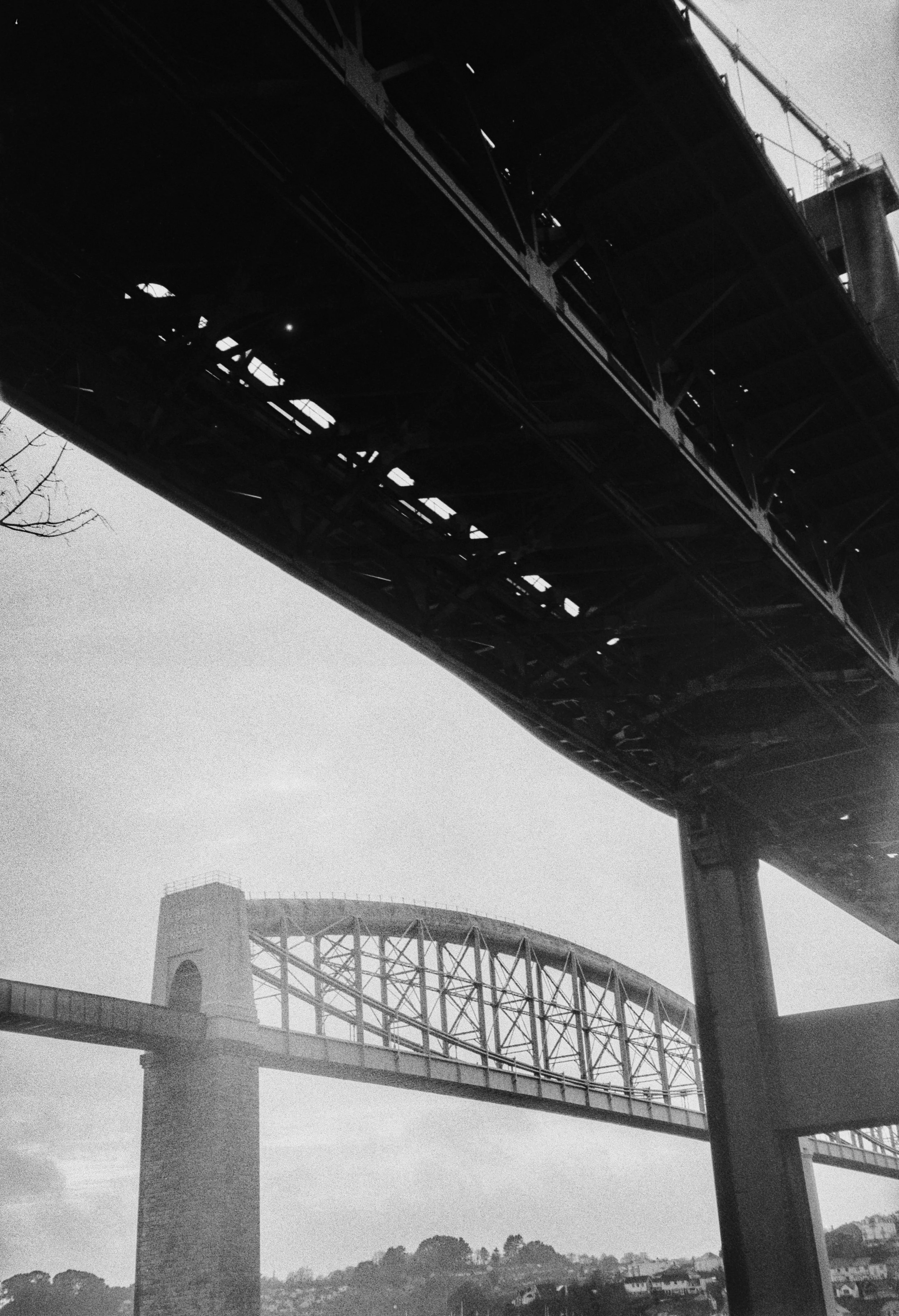 Kentmere 200 A 061225 (2) Minolta 150 Riva Zoom.jpg