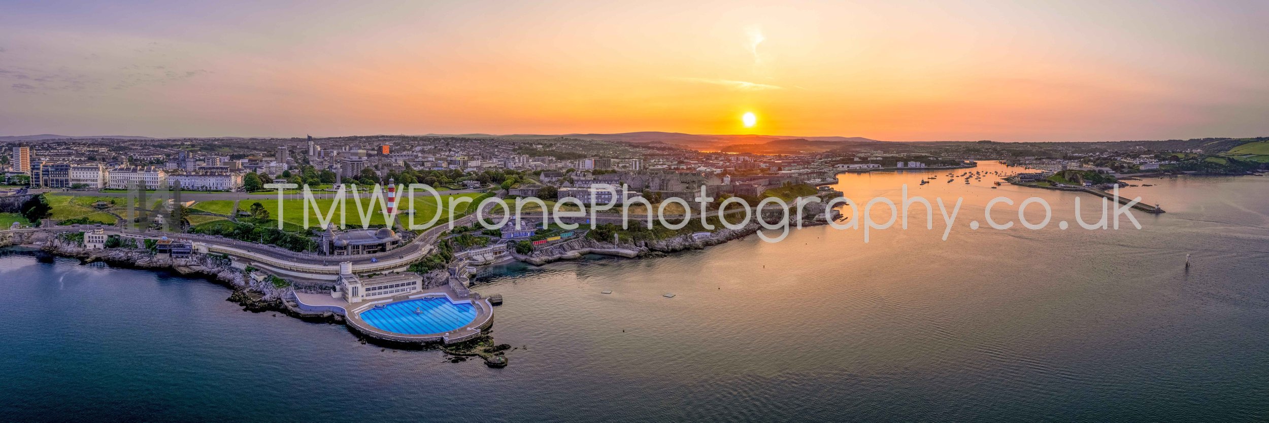 Plymouth Hoe 47 HDR Pano_WM.jpg