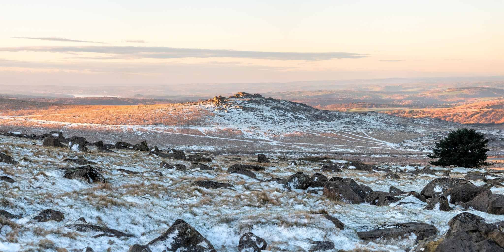 Dartmoor Snow 11 HDR Pano_LowRes.jpg