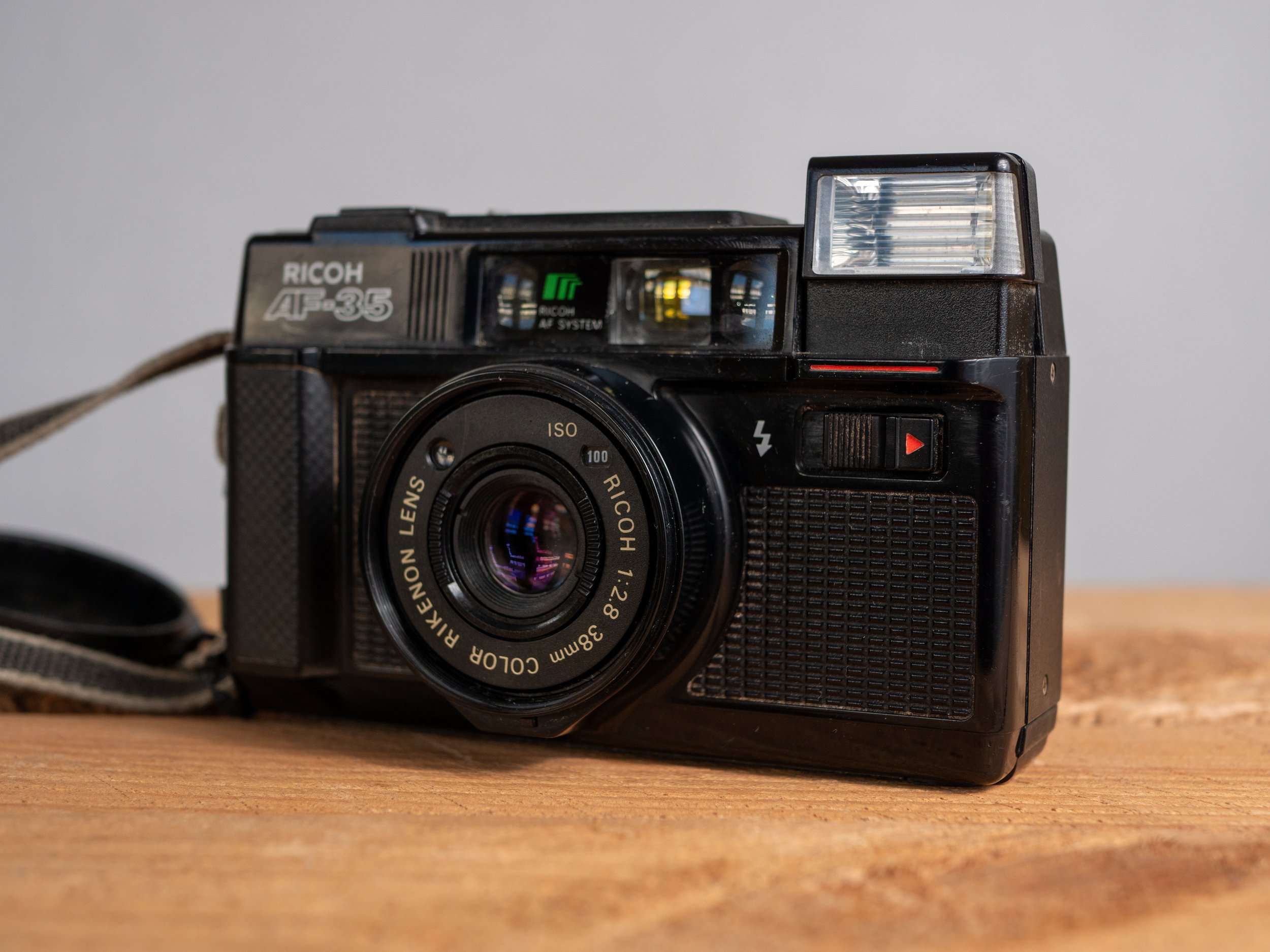 Ricoh AF-35 (3).jpg