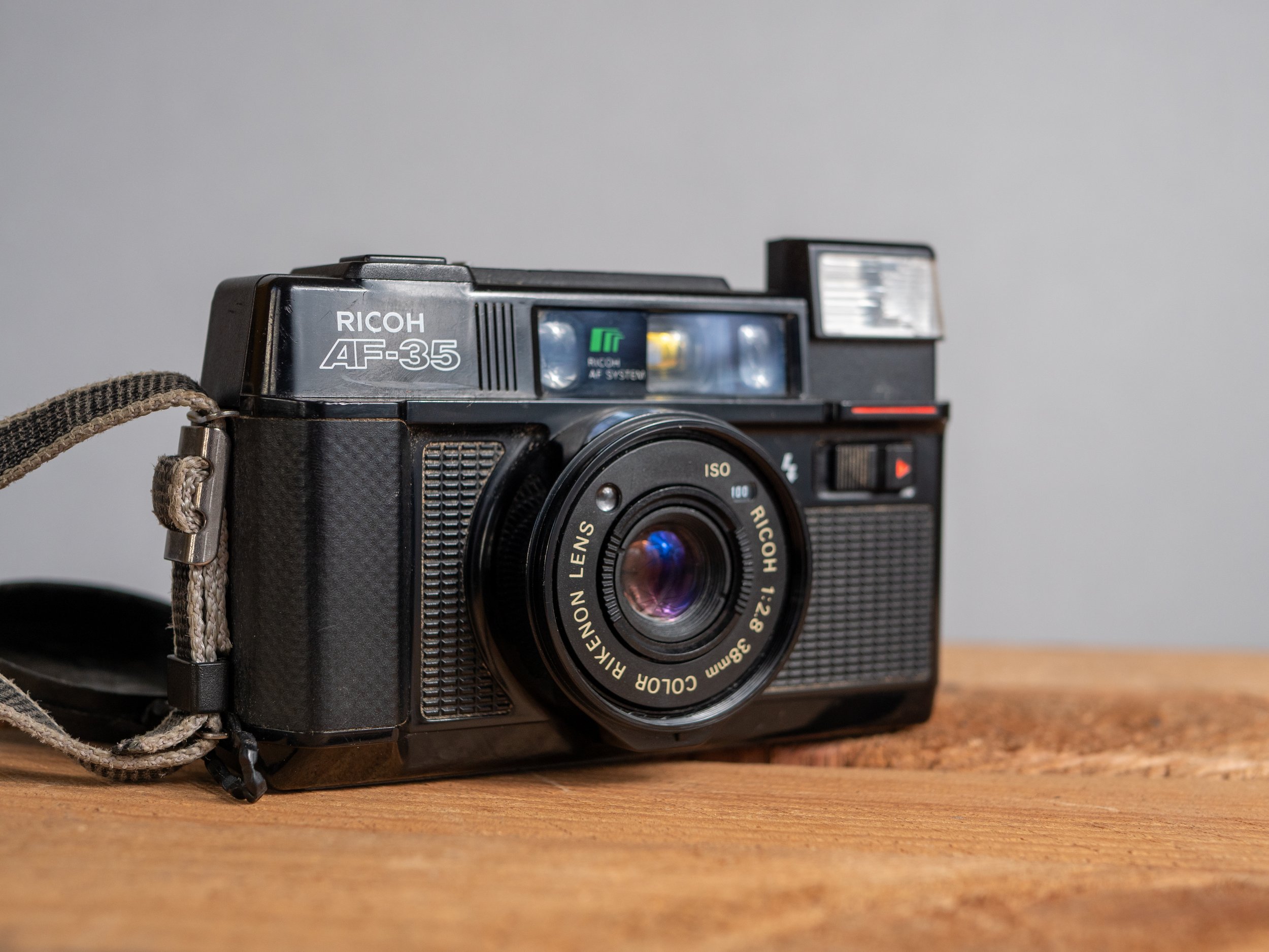 Ricoh AF-35 (2).jpg