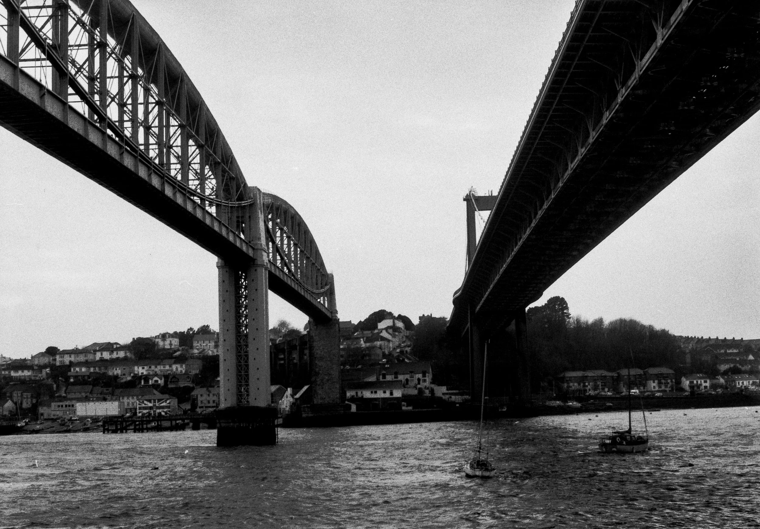 Fomapan 200 061225 Torn (3) Voigtlander Vitomatic I.jpg