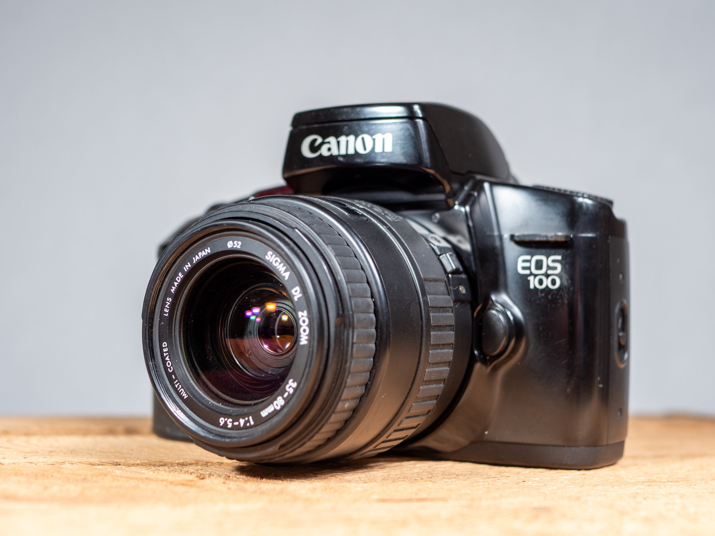 Canon EOS 100 SLR & Sigma 35-80mm f/4.0-5.6 Lens