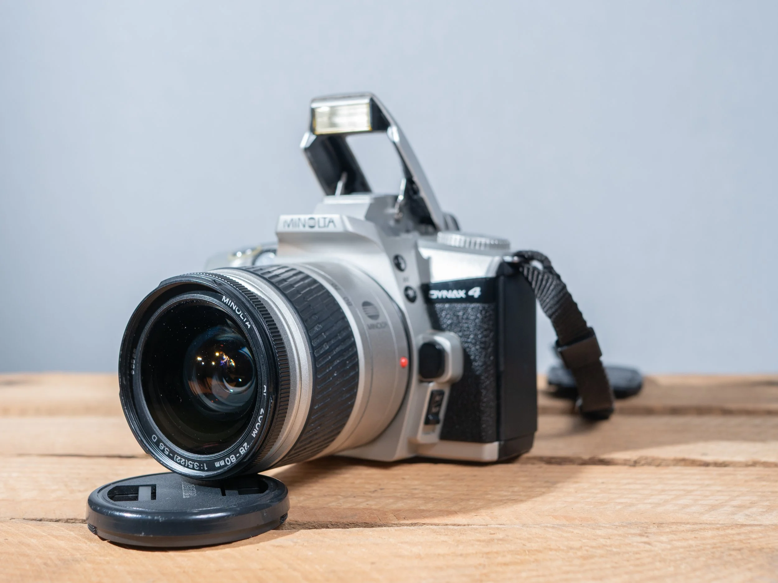 Minolta Dynax 4 SLR & 28-80mm f/3.5 – 5.6 Lens