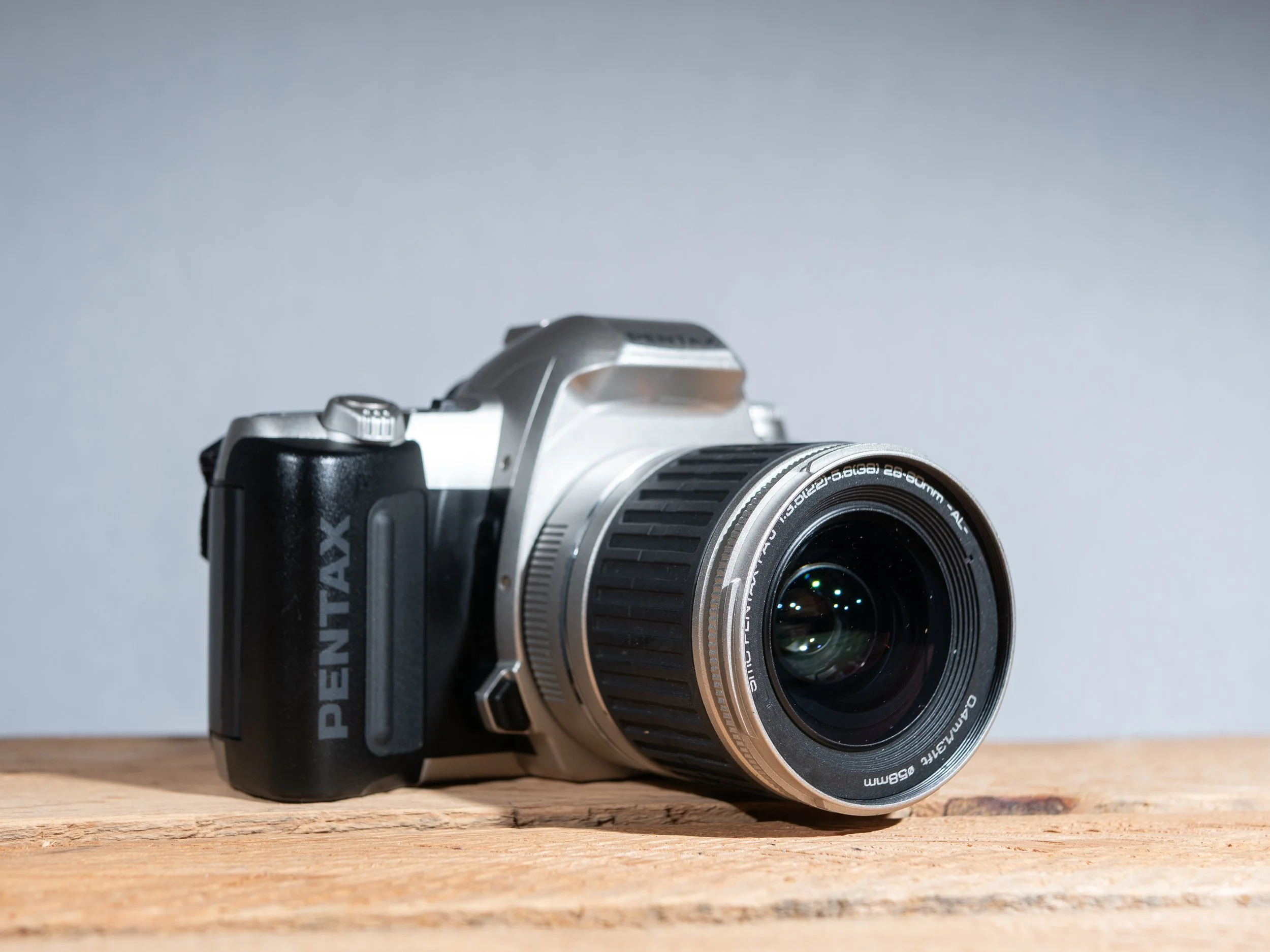 Pentax MZ-50 SLR & 28-80mm f/3.5-5.6 Lens Vintage 35mm Camera – Film Tested