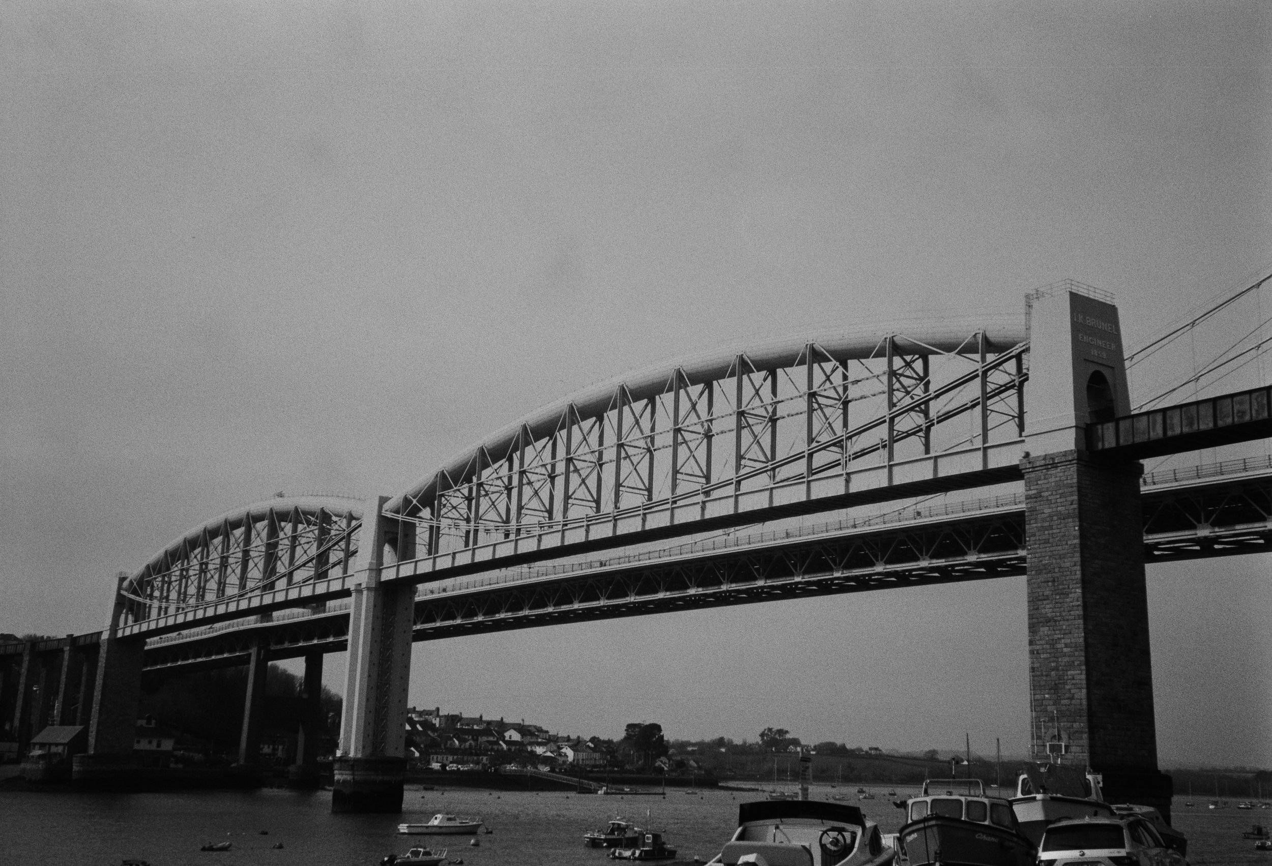 K100BHP 220326 (13) Vivitar 300Z Zoom.jpg