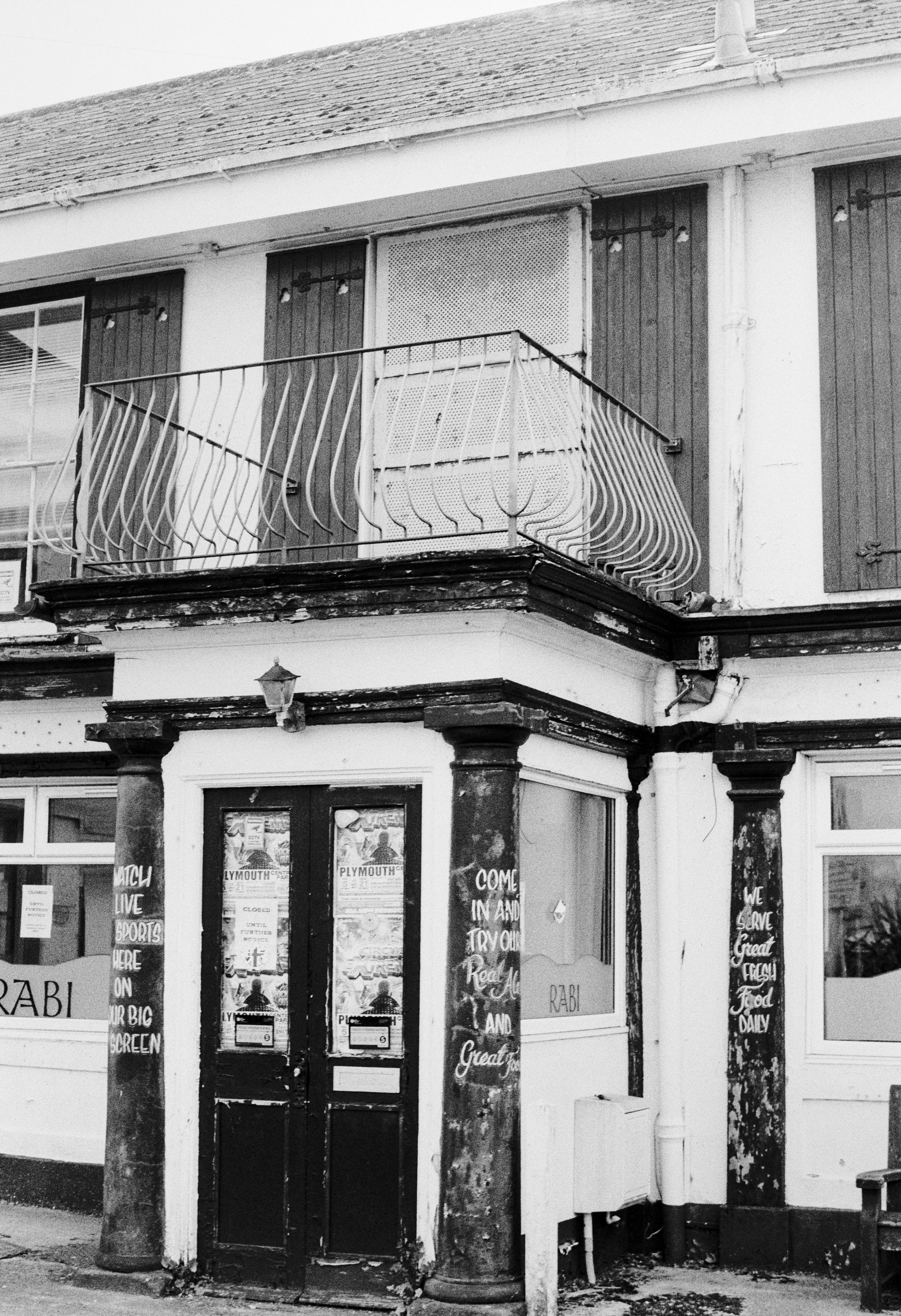 Type 517 BHP 110326 (27) Chinon CM-4s 50mm.jpg