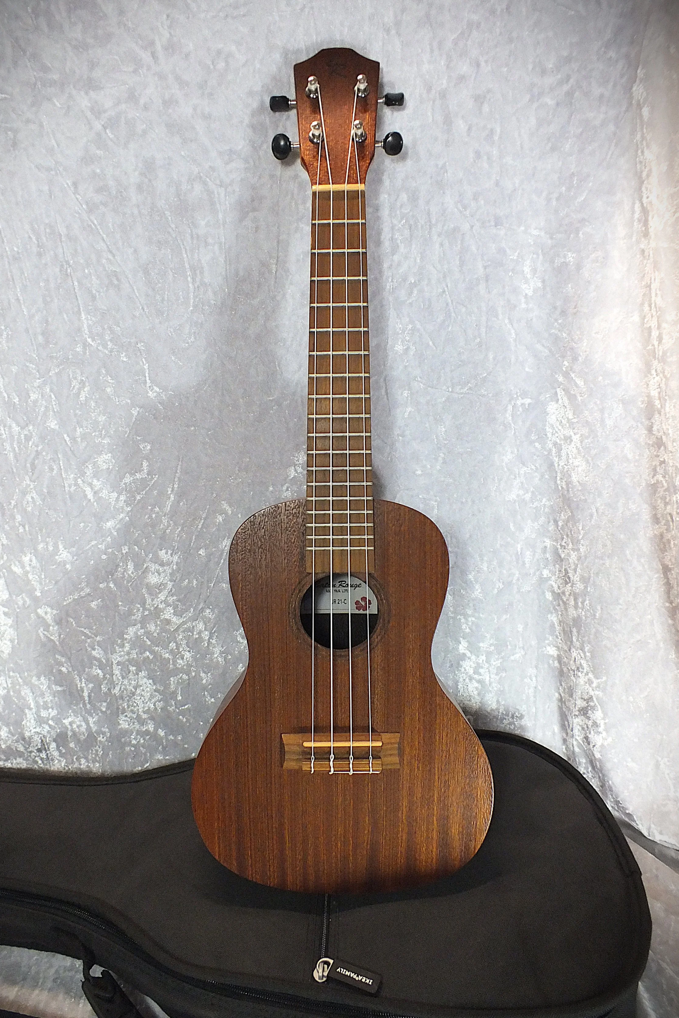 Baton Rouge UR21-C ukulele